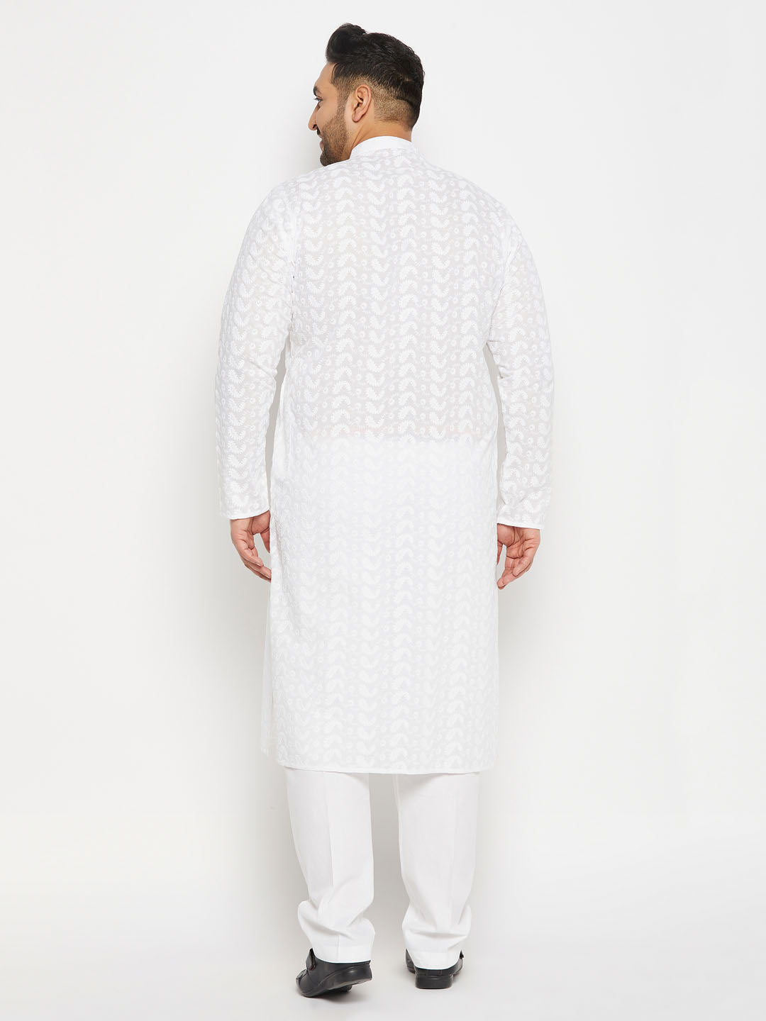 Men's Plus Size White Chikankari Embroidered Kurta And White Cotton Pant Style Pyjama Set