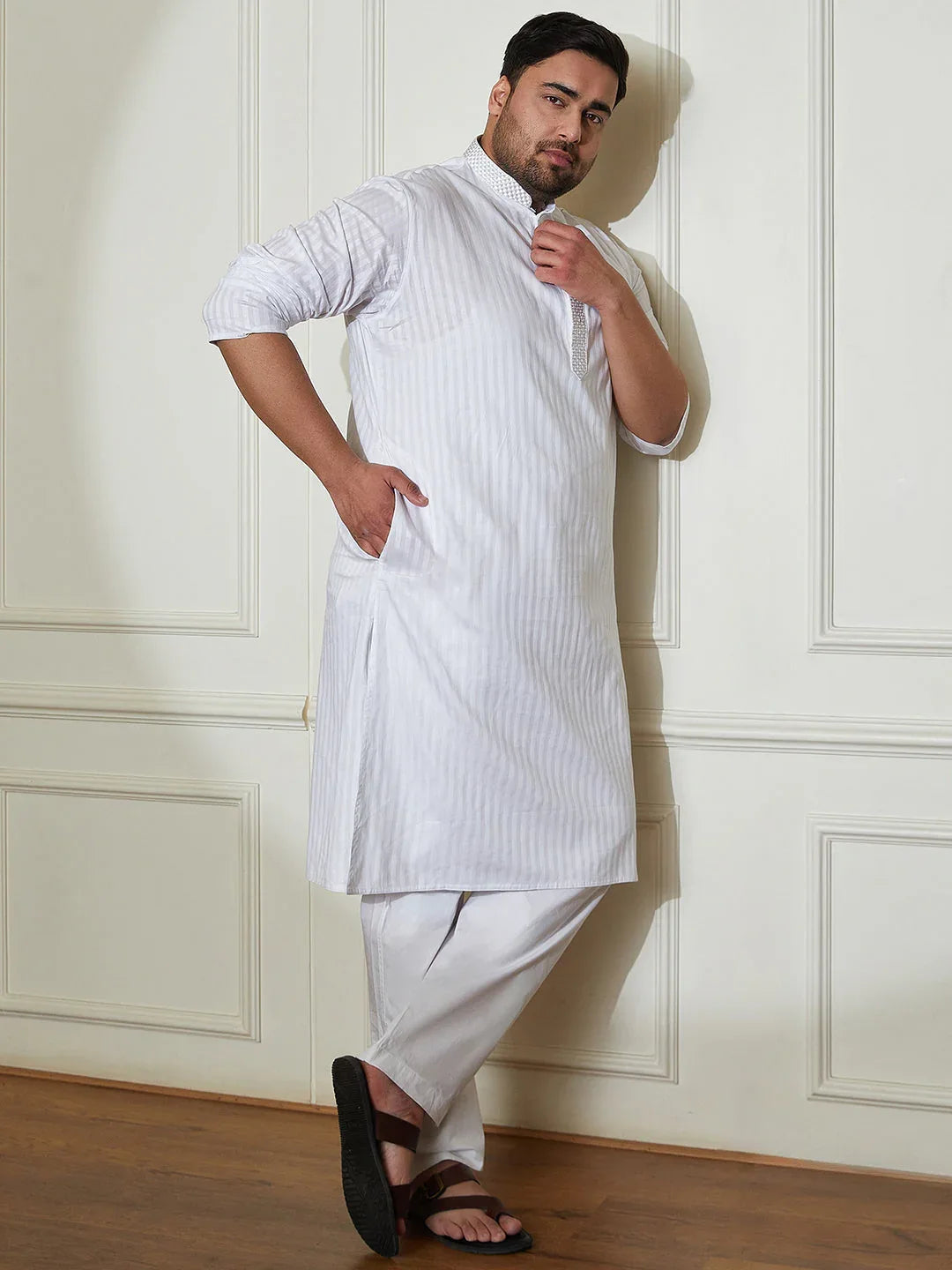 Plus Men's White Cotton Blend Kurta Pyjama Set