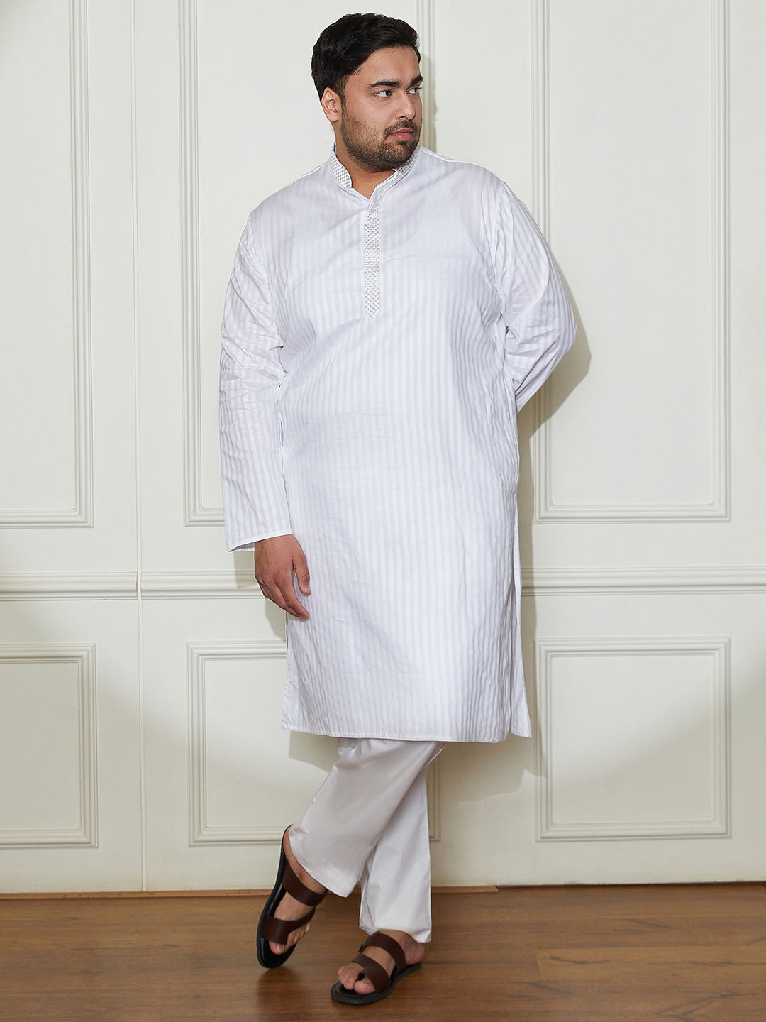Plus Men's White Cotton Blend Kurta Pyjama Set