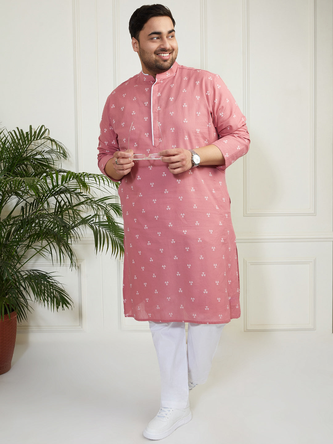 Plus Men's Pink And White Cotton Kurta Pyjama Set