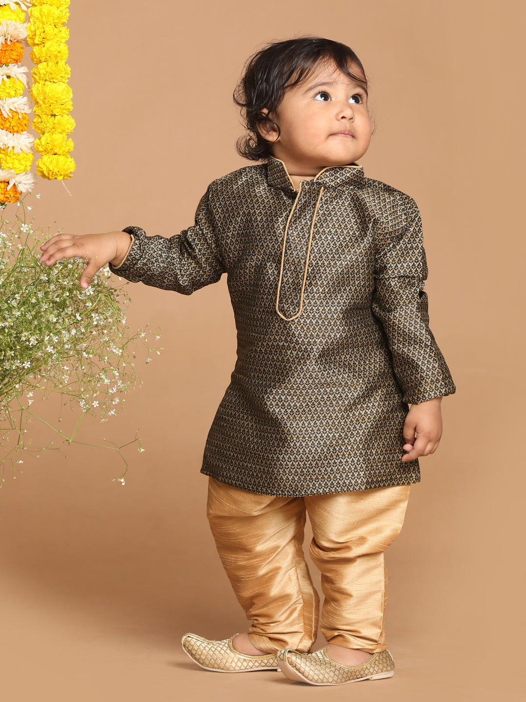 VASTRAMAY SISHU Boy's Black Woven Kurta And Rose Gold Pyjama Set - qivii