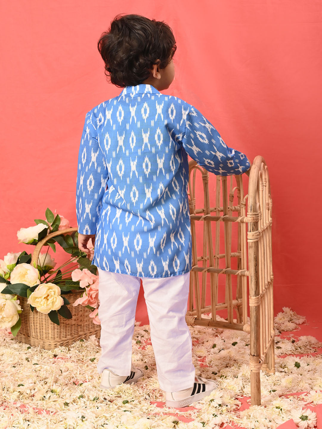 VASTRAMAY SISHU Boys Traditional Ikkat Print Flat Collar Kurta And Pyjama Set - qivii