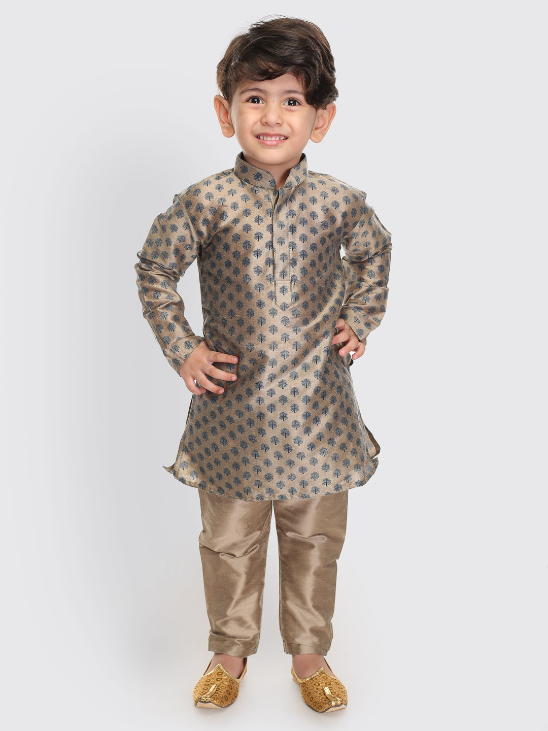 VASTRAMAY Boys Chiku Cotton Blend Kurta Pyjama Set - qivii