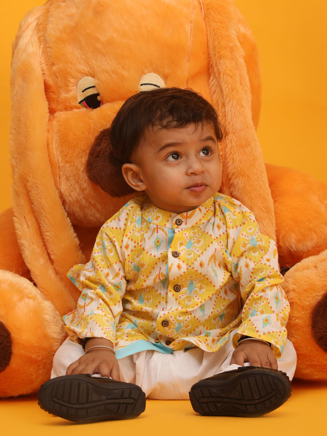 VASTRAMAY SISHU Boy's Yellow and White Printed Cotton Kurta Pyjama Set - qivii