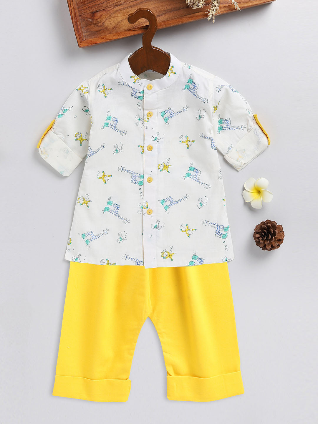 VASTRAMAY Boy's White and Yellow Animals Printed Cotton Kurta Pyjama Set - qivii