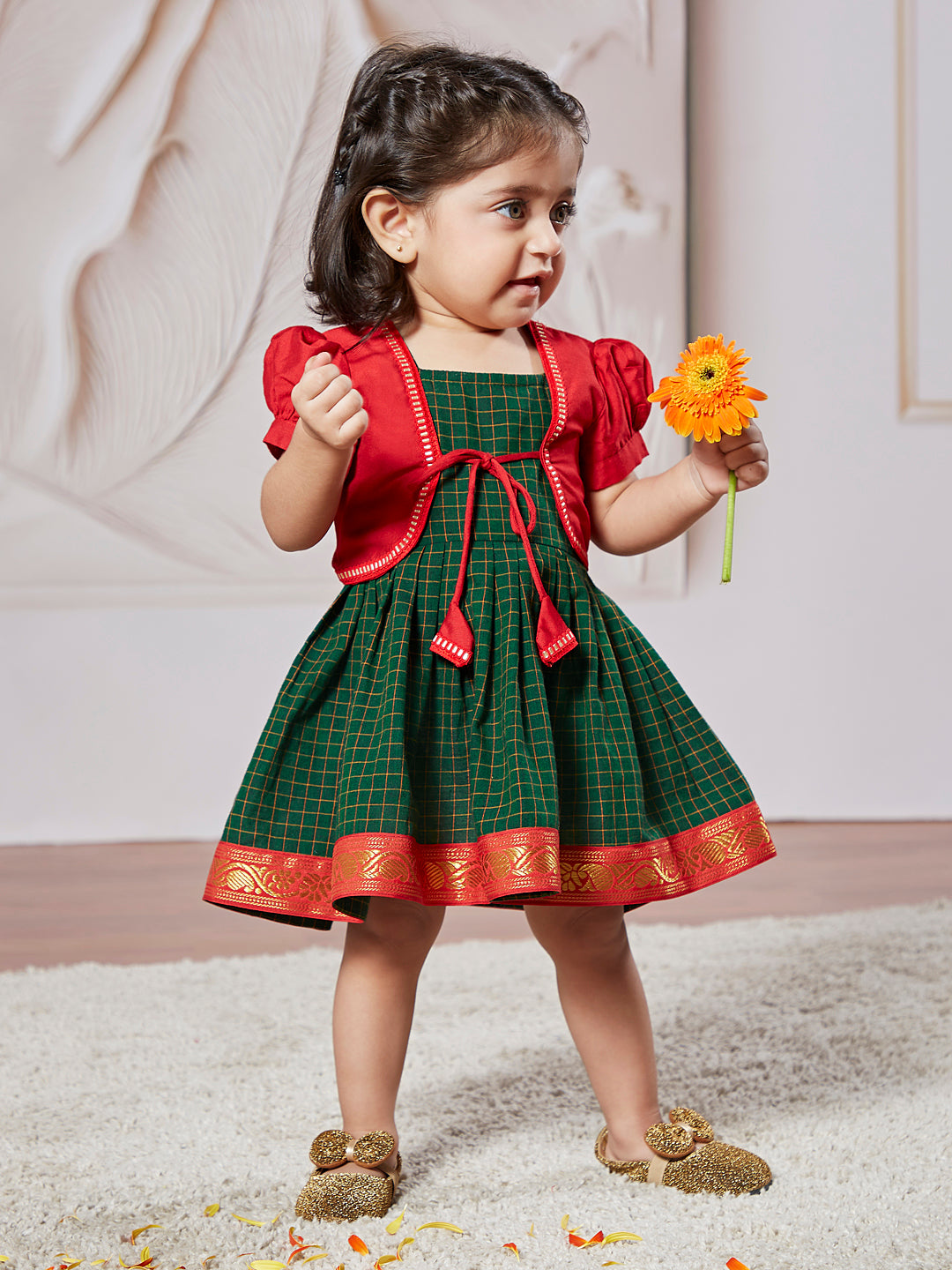 VASTRAMAY Girls' Green Dress with Jacket - qivii