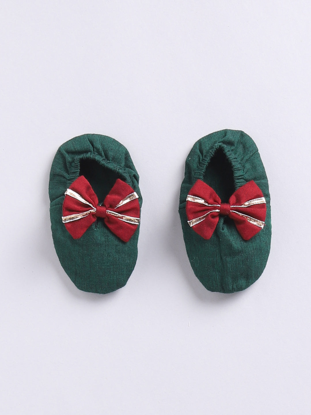 VASTRAMAY Girls' Green Frock, Shoe And Head Band - qivii