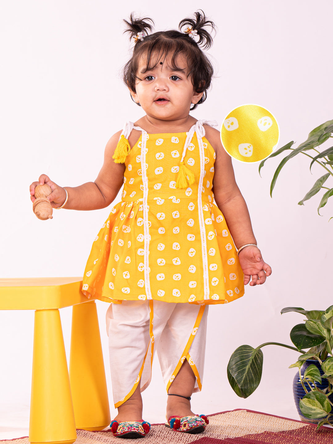 VASTRAMAY Girls' Yellow Kurta And Dhoti Pant Set - qivii