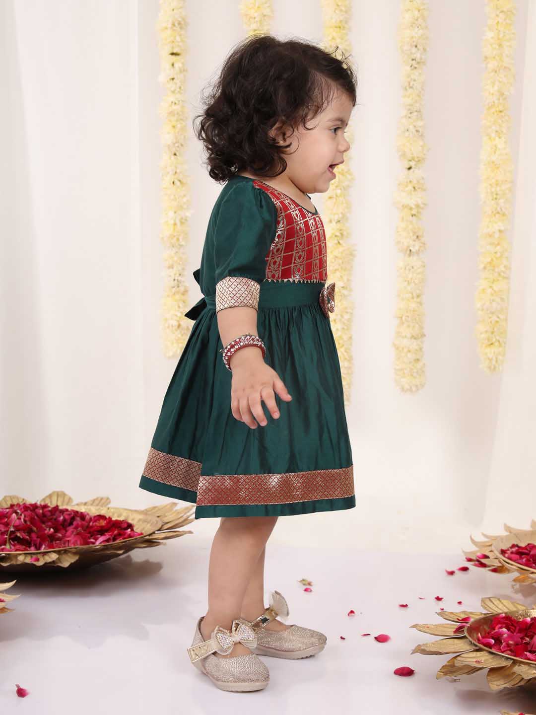 VASTRAMAY Girl's Maroon And Green Banarsi Frock - qivii
