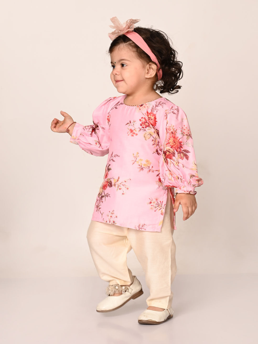 VASTRAMAY SISHU Girls Pink Floral Print Kurta Pyjama Set - qivii
