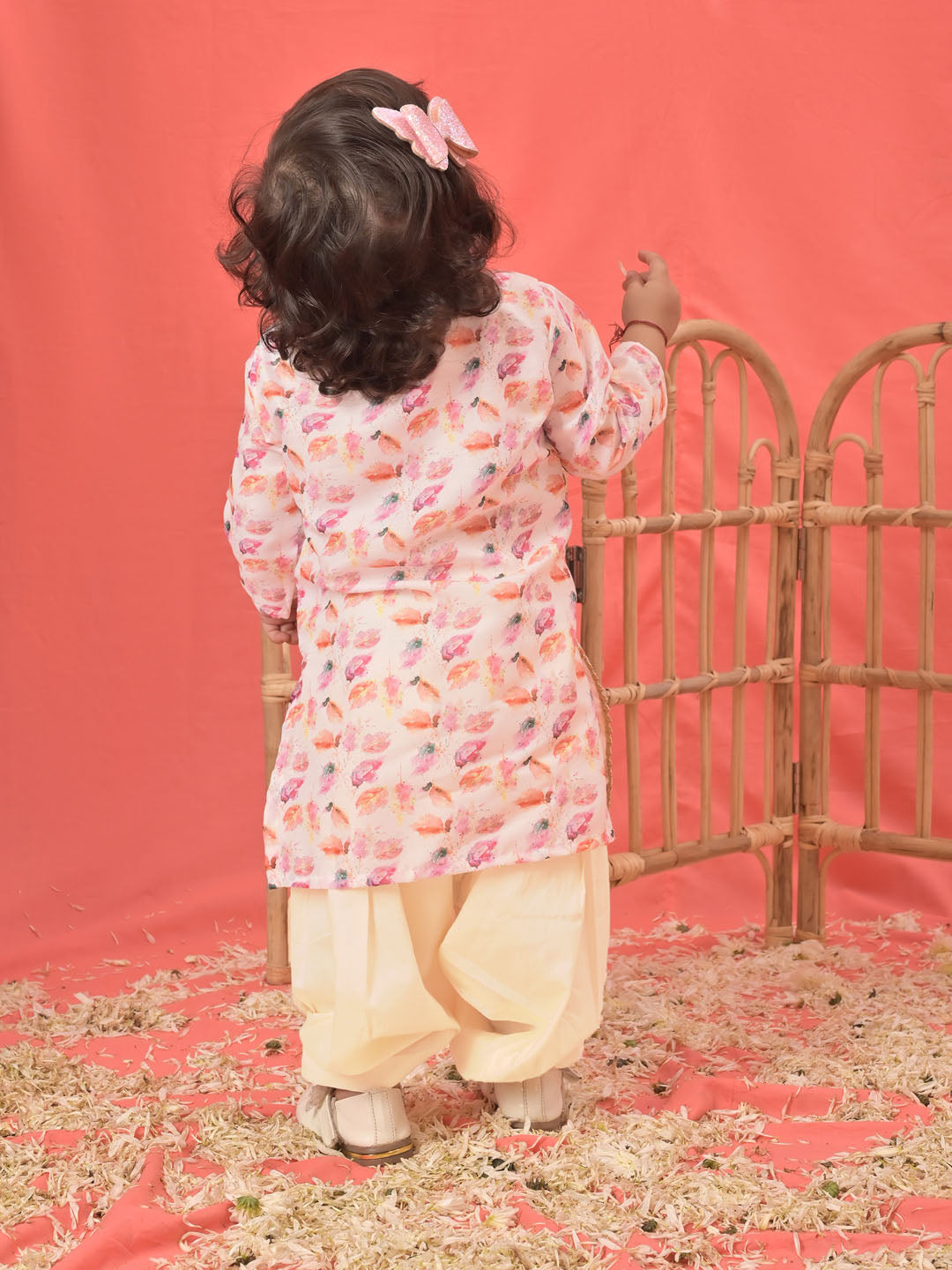 VASTRAMAY SISHU Girls' White Floral Printed Linen Kurta And Cream Patiala Set - qivii