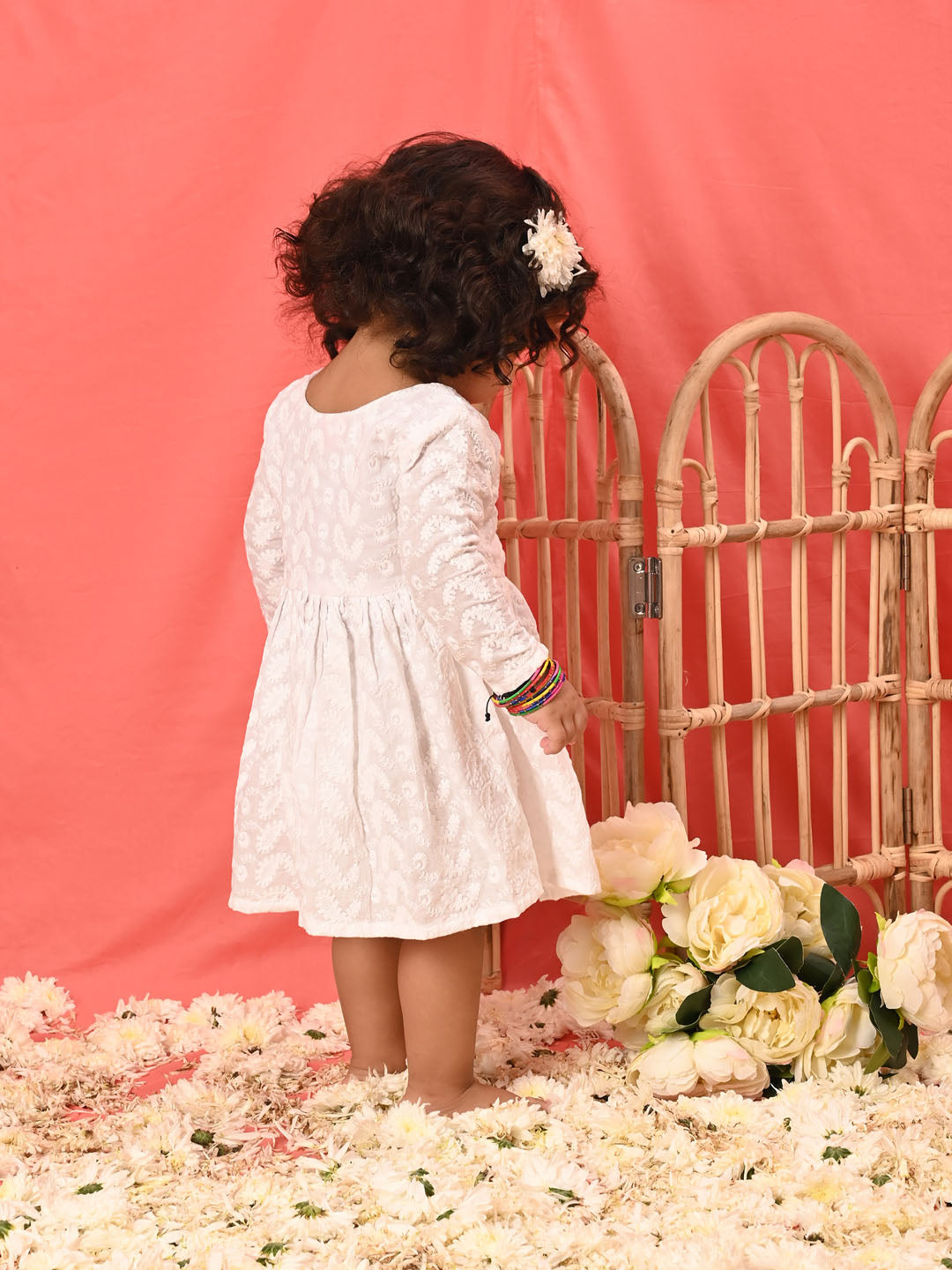 VASTRAMAY SISHU Girl's White Chikankari Cotton Kurta - qivii