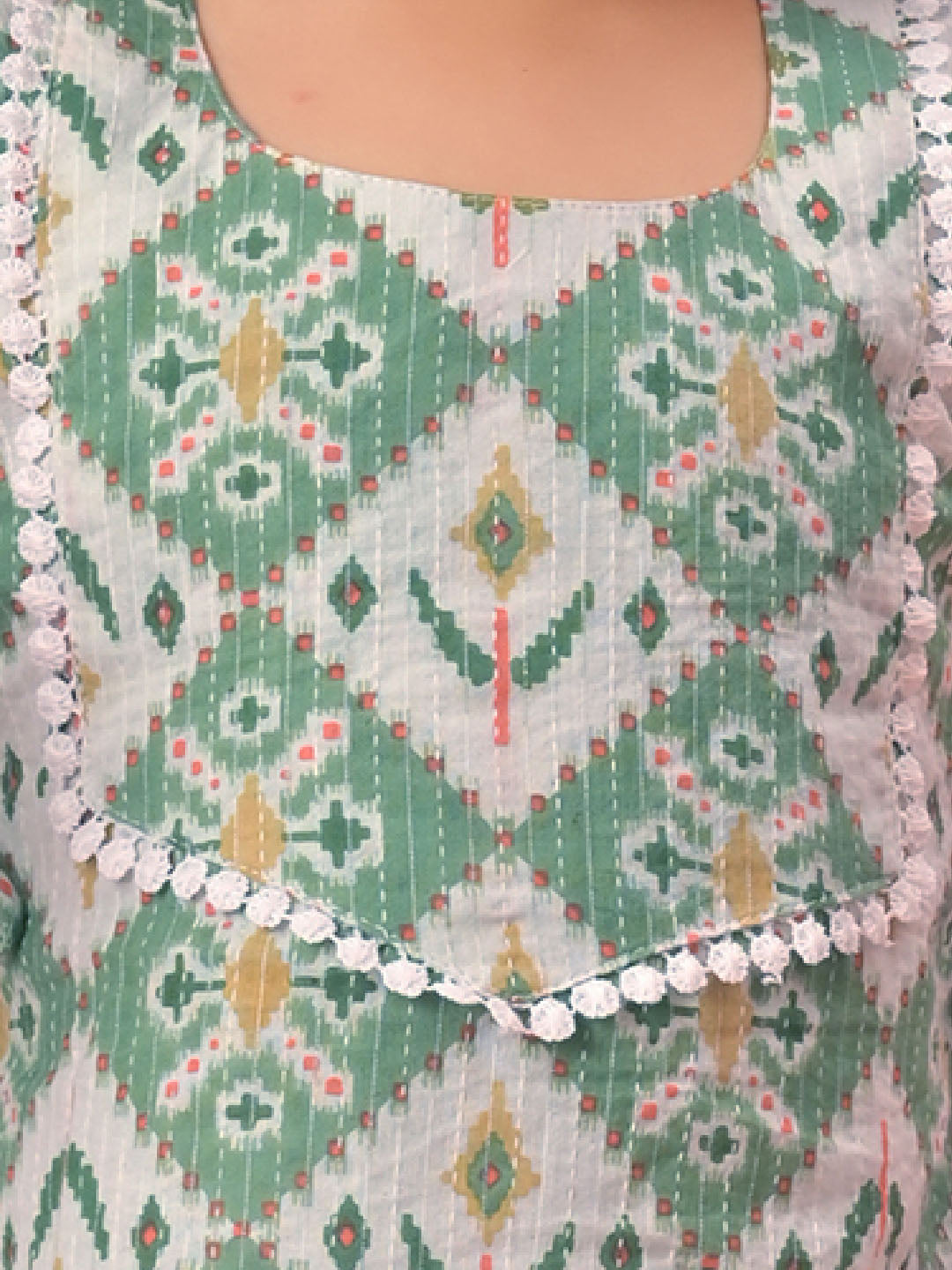 VASTRAMAY Girls Green Ikaat print A-Line Kurta Pyjama Set - qivii