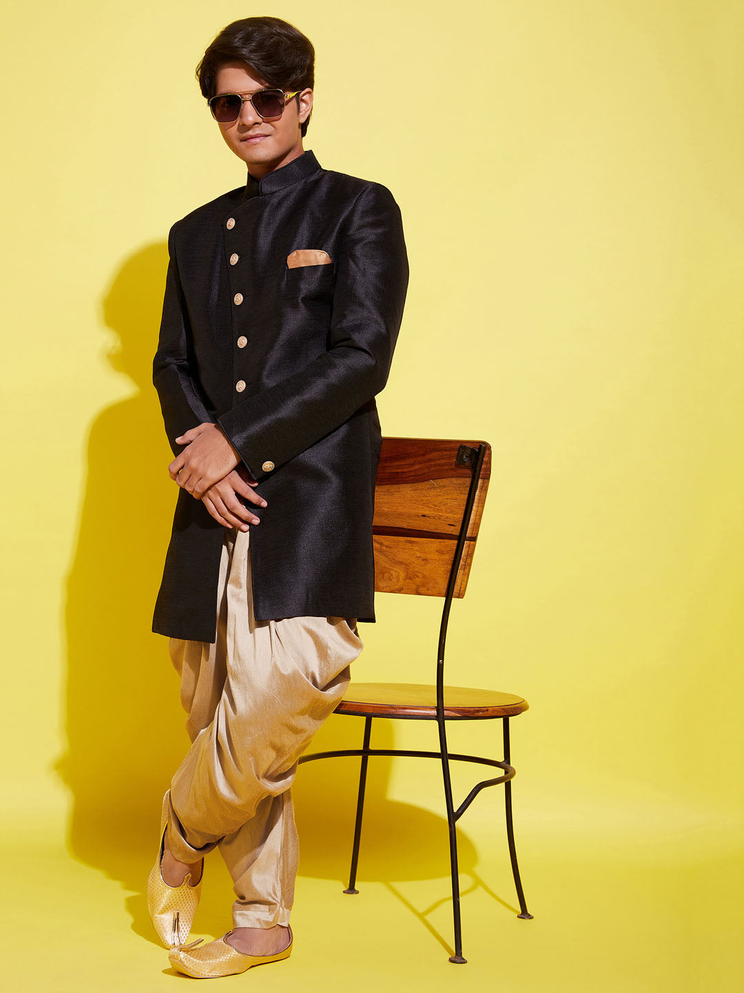 VASTRAMAY Boys' Black And Rose Gold Indowestern Set - qivii