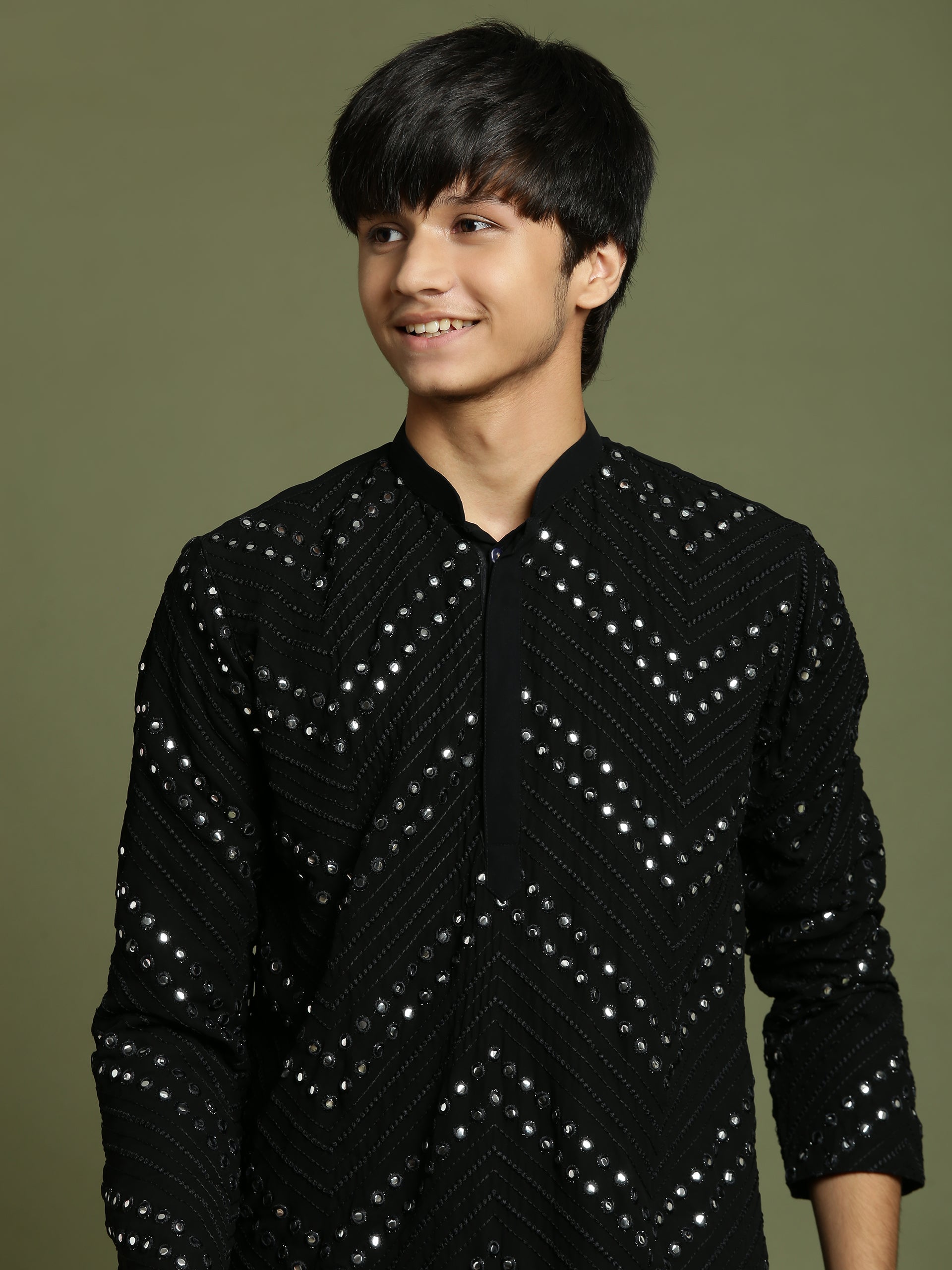 VASTRAMAY Boys Black Mirror Work Georgette Kurta And Pyjama Set - qivii