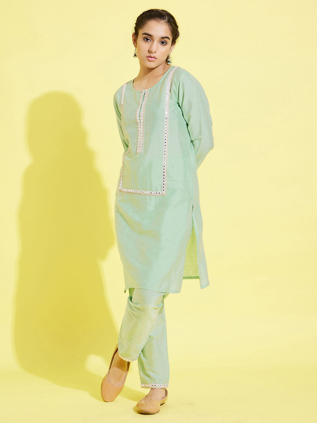 VASTRAMAY Girls' Mint Green Viscose Kurta And Straight Pant Set - qivii