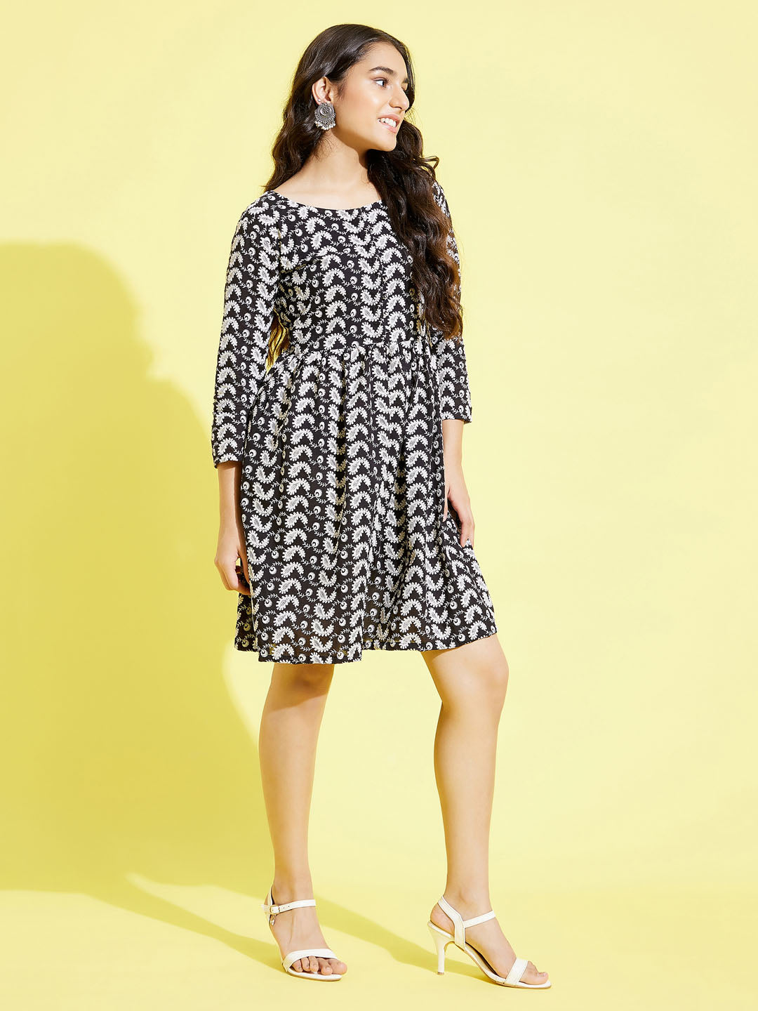 VASTRAMAY Girls Black Pure Cotton Chikankari kurta - qivii