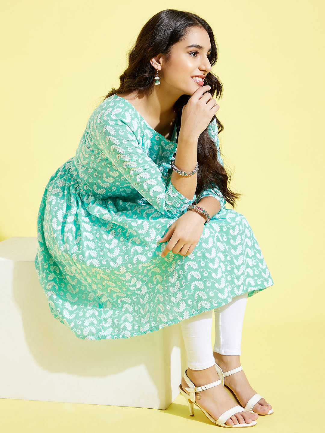 VASTRAMAY Girl's Pure Cotton Chikankari kurta With Leggings Set - qivii