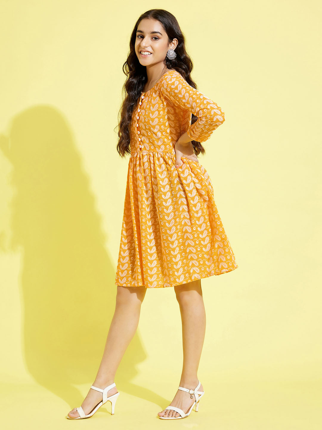 VASTRAMAY Girl's Orange Pure Cotton Chikankari kurta - qivii