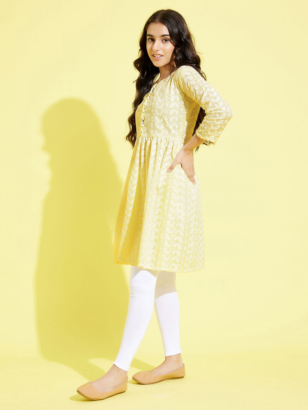 VASTRAMAY Girls' Yellow Pure Cotton Chikankari kurta With Leggings Set - qivii