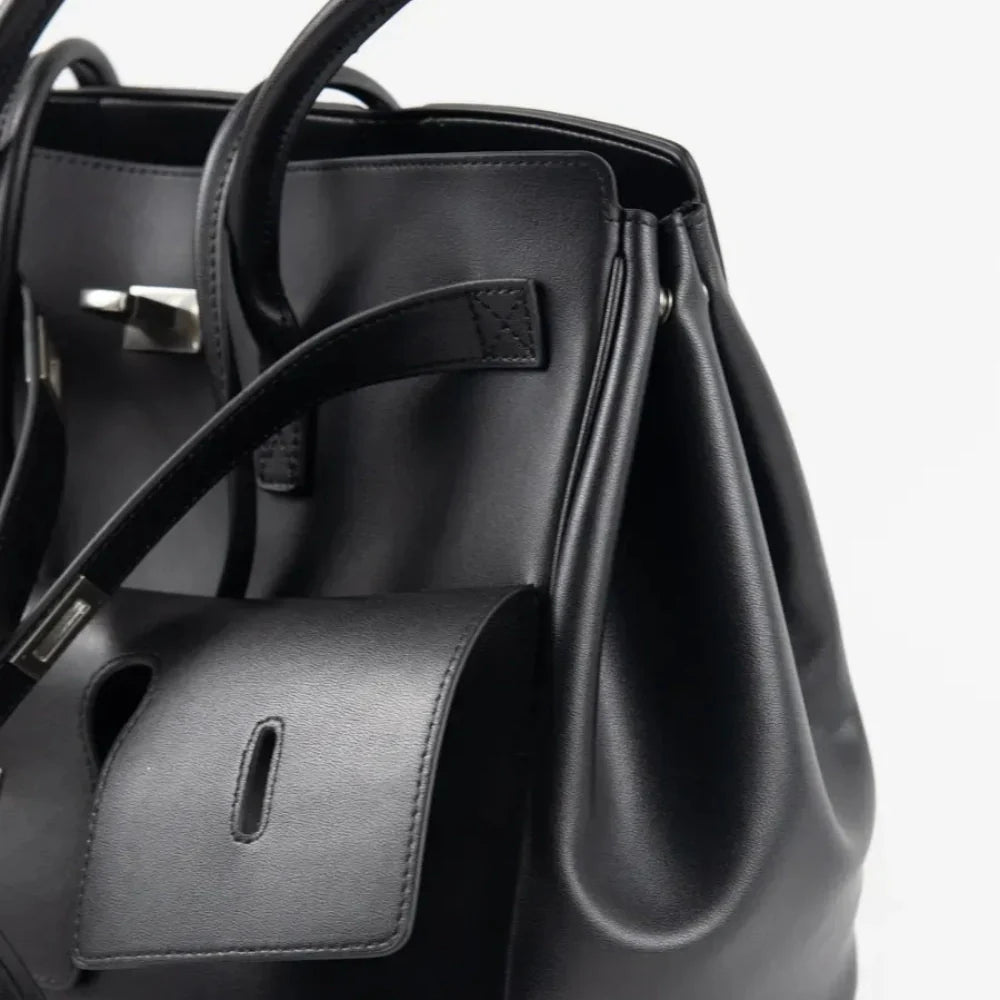 Vola | Tote Bag - By Qivii