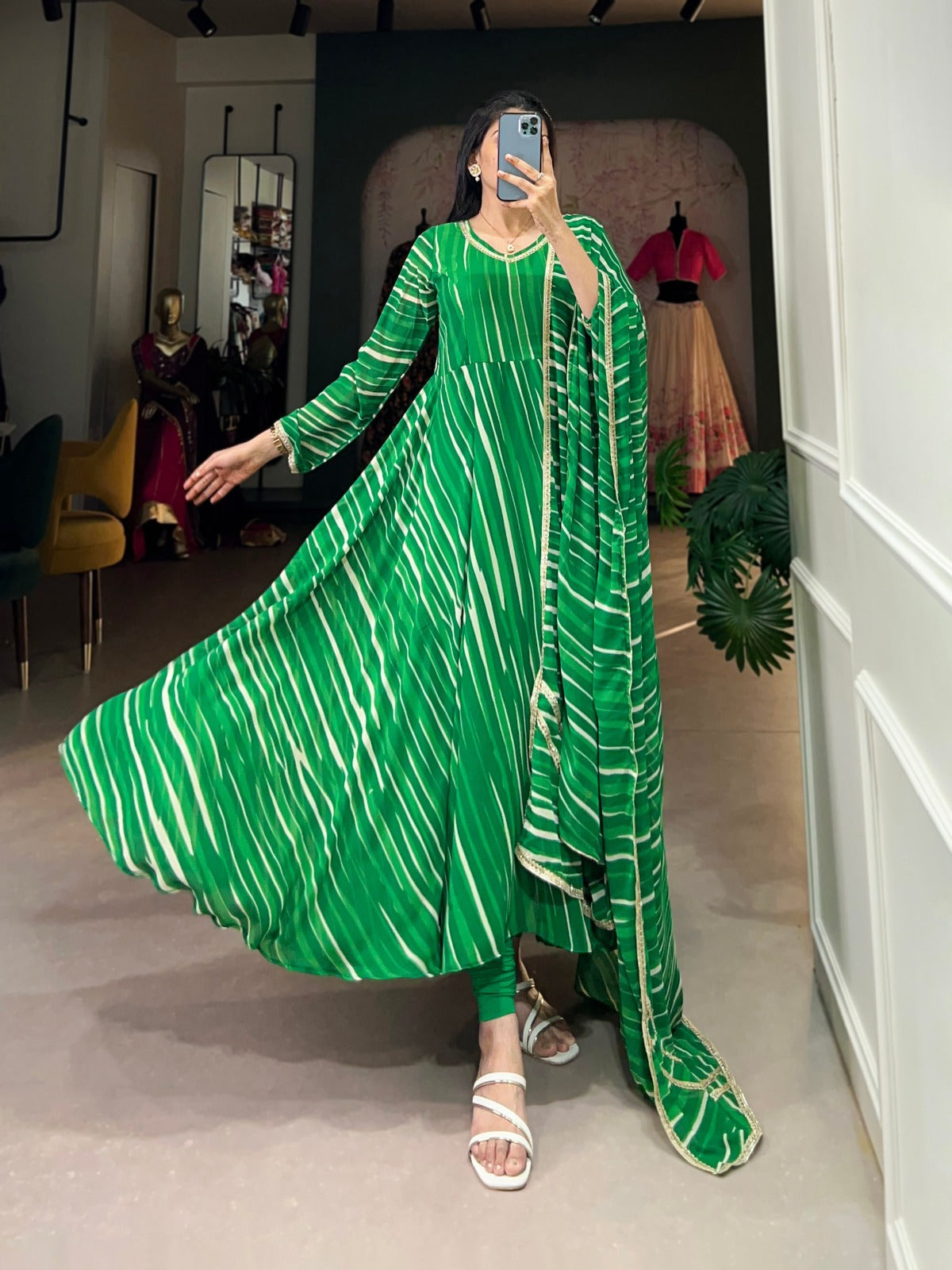 Green Georgette eheriya Georgette With Lace Touch Up Gown - INSPIRED - qivii