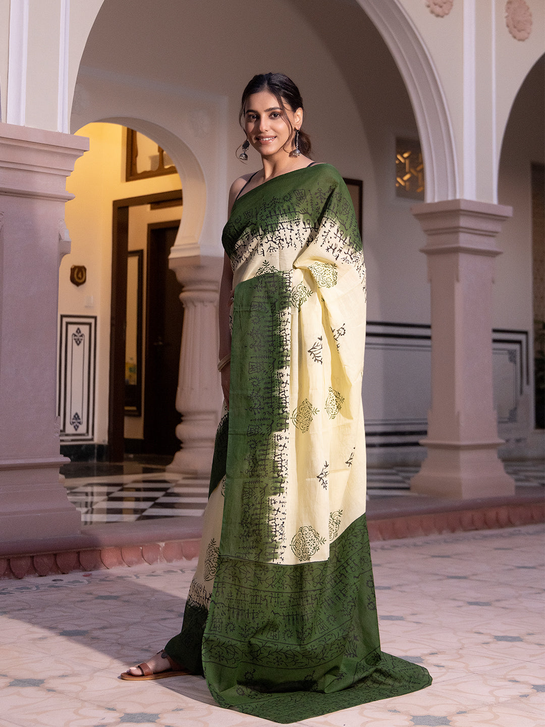 Moonstone Jade Saree - By Ragavi - qivii