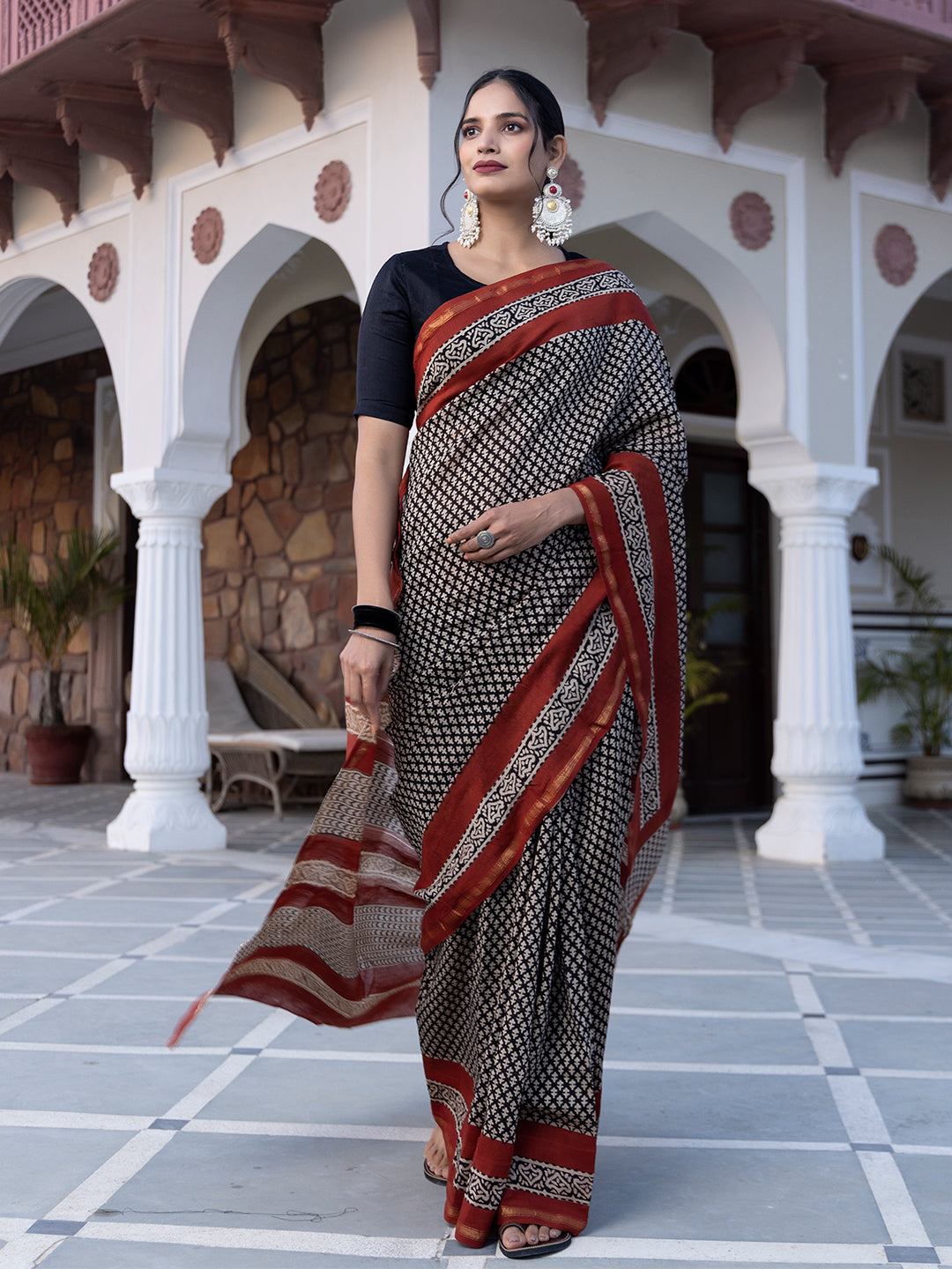 Onyx Hand-Block Saree - By Ragavi - qivii