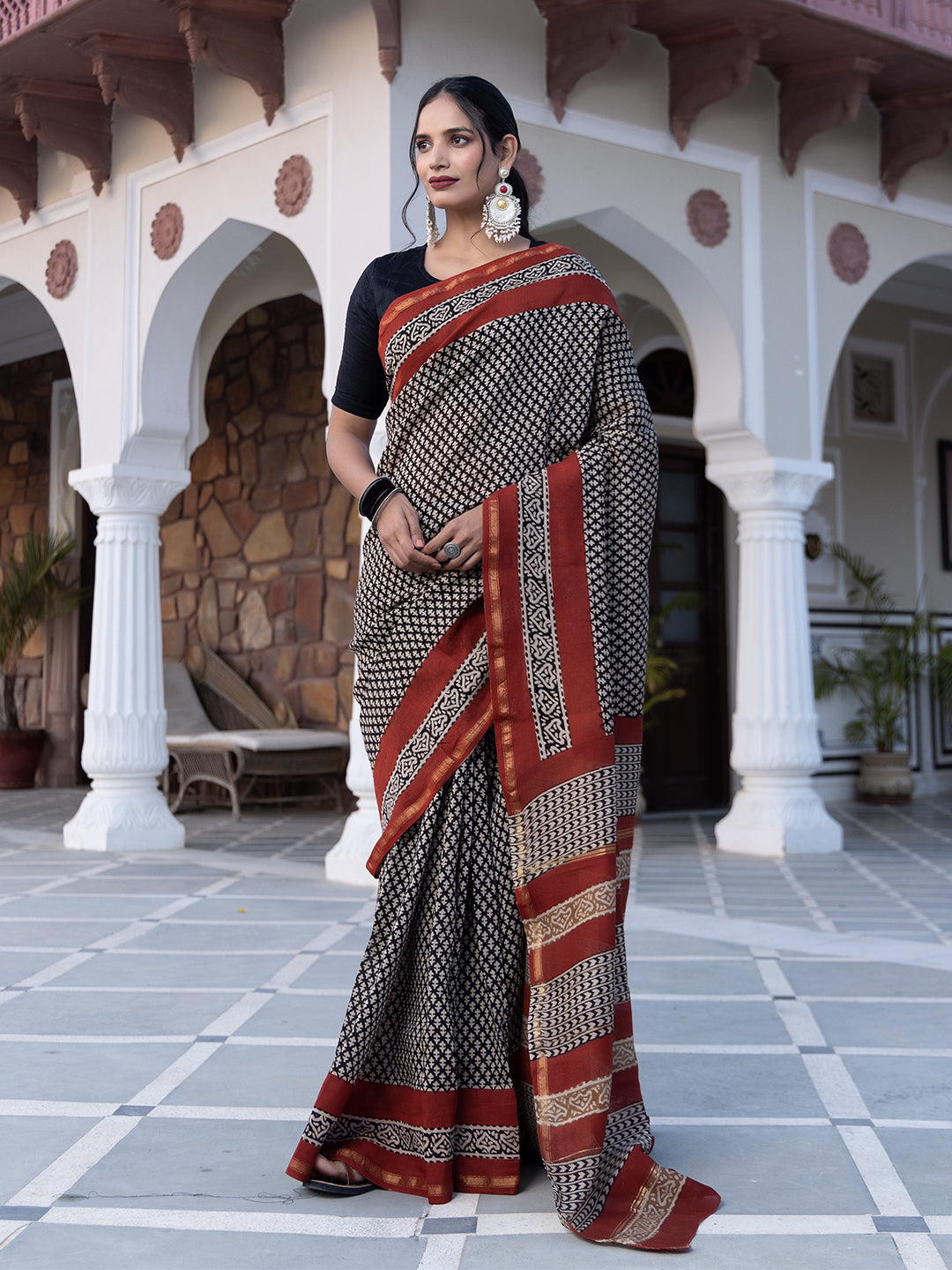 Onyx Hand-Block Saree - By Ragavi - qivii