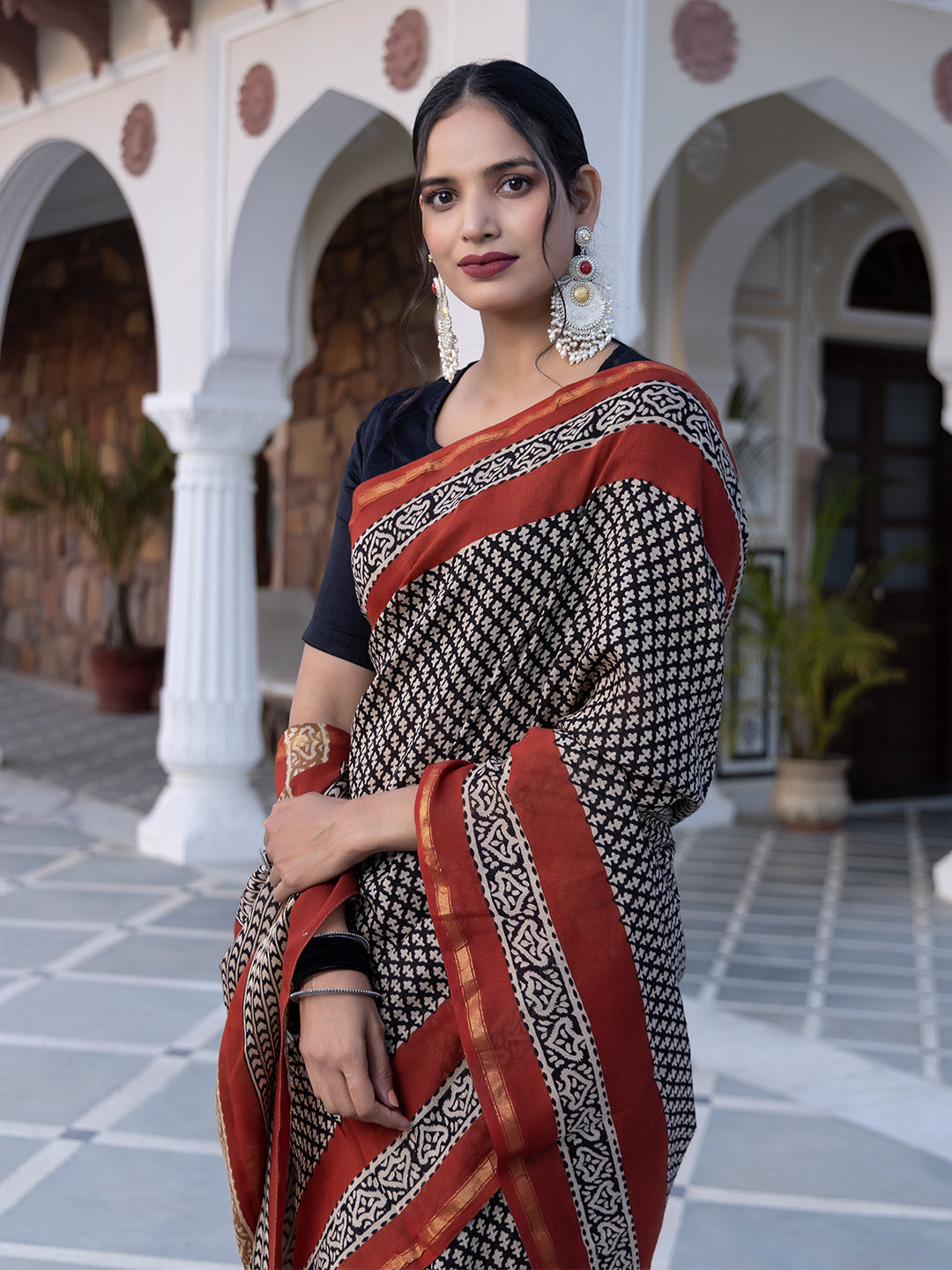 Onyx Hand-Block Saree - By Ragavi - qivii