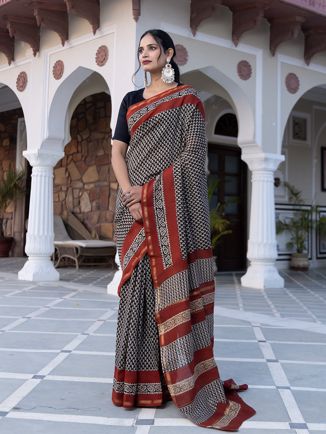 Onyx Hand-Block Saree - By Ragavi - qivii