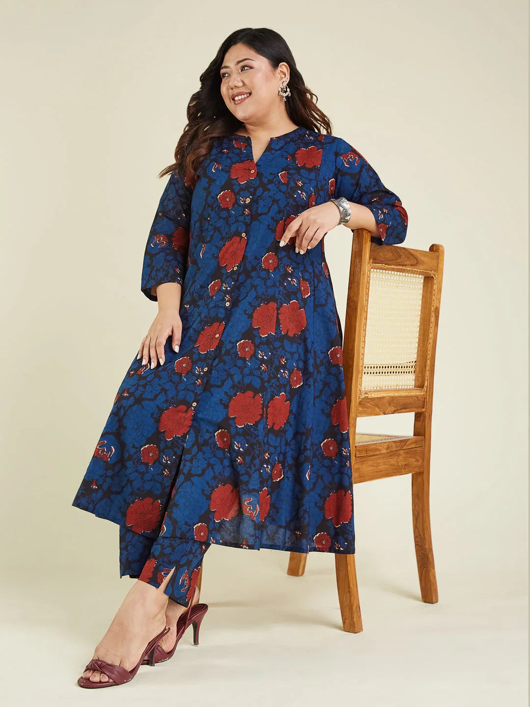 Janasya Women's Plus Size Navy Blue Pure Cotton Floral Printed A-line Kurta Pant Set