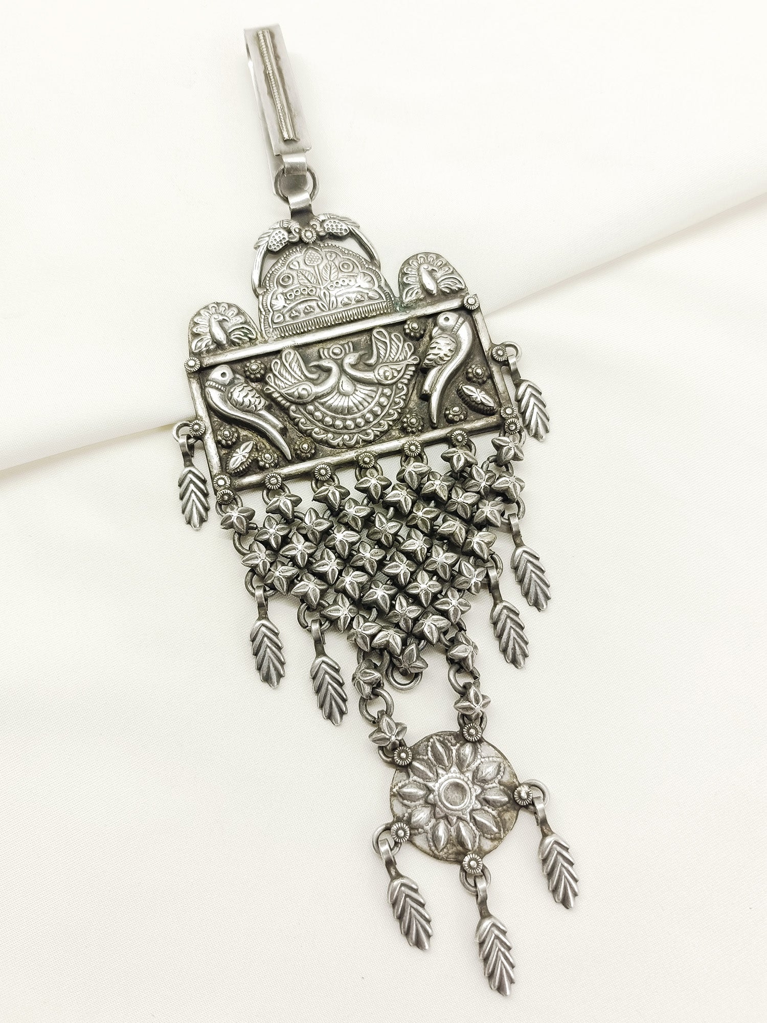 Sharvani Plain Oxidized Key Ring