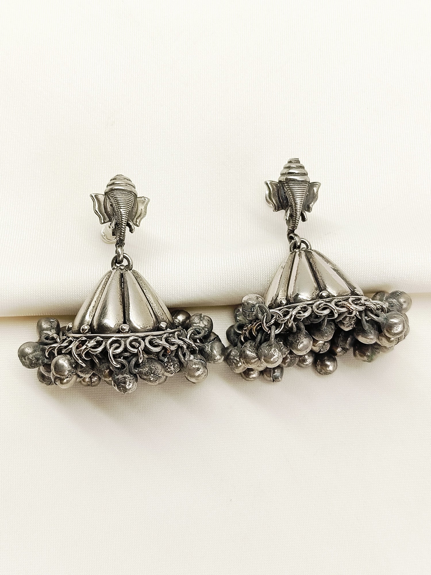 Garvita Plain Oxidized Jhumki