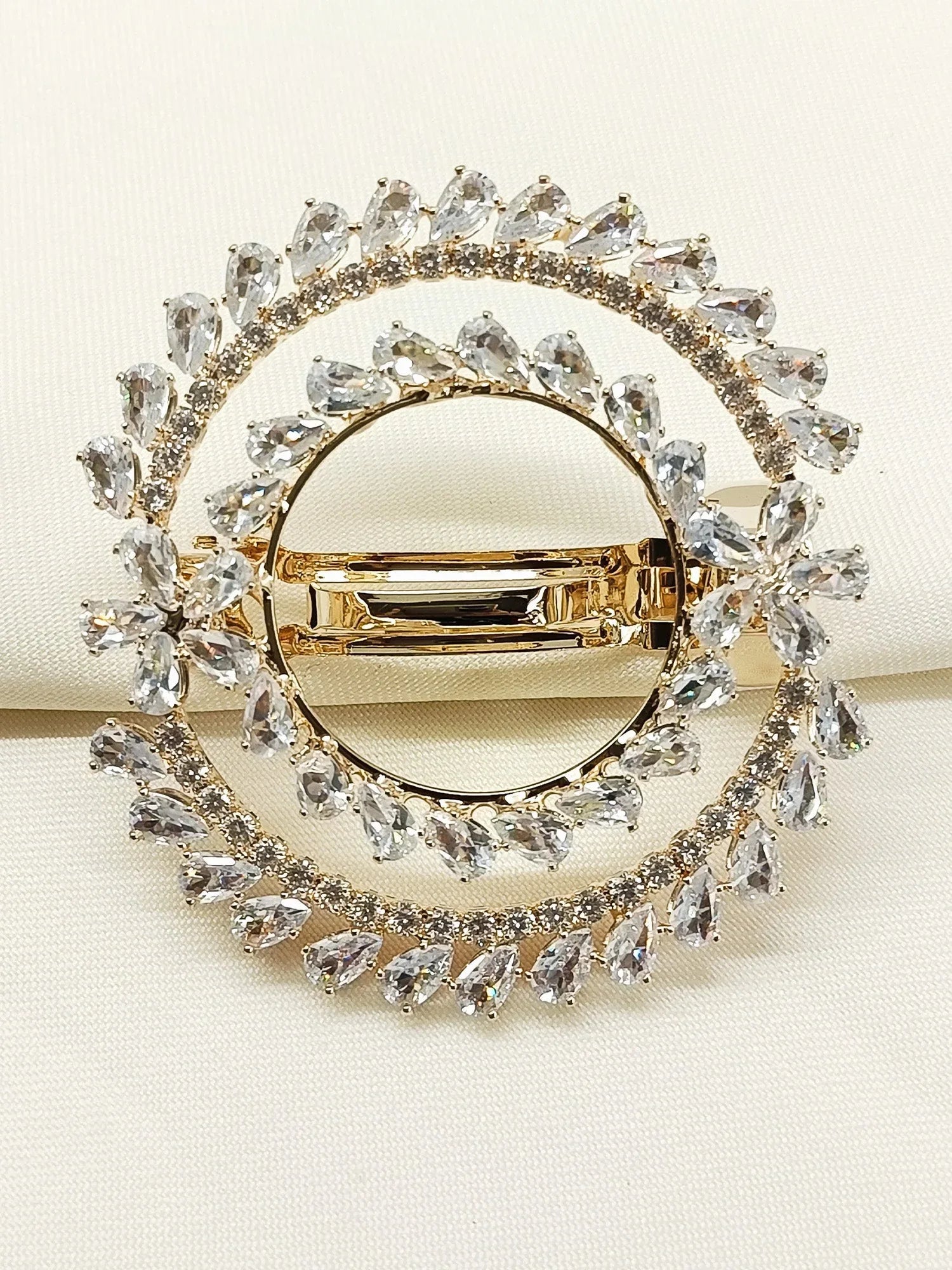Darika Golden Hair Clip