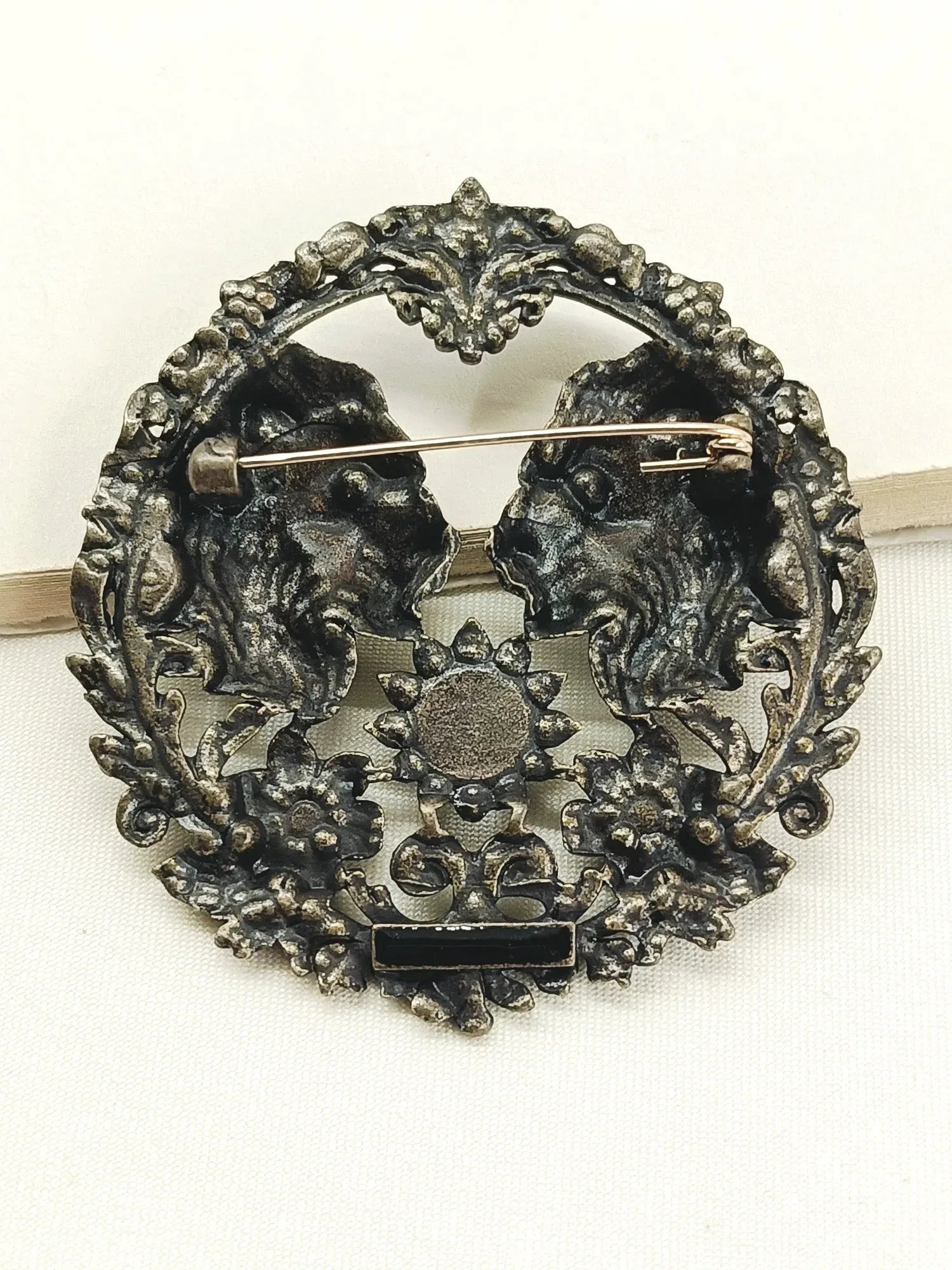 Hemansh Antique Gold Lion Men's Brooch