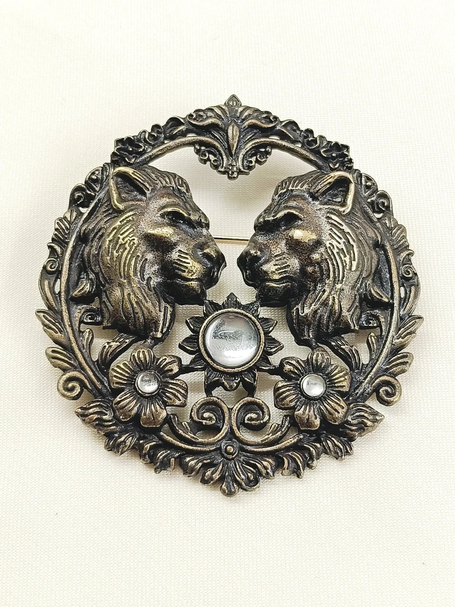 Hemansh Antique Gold Lion Men's Brooch