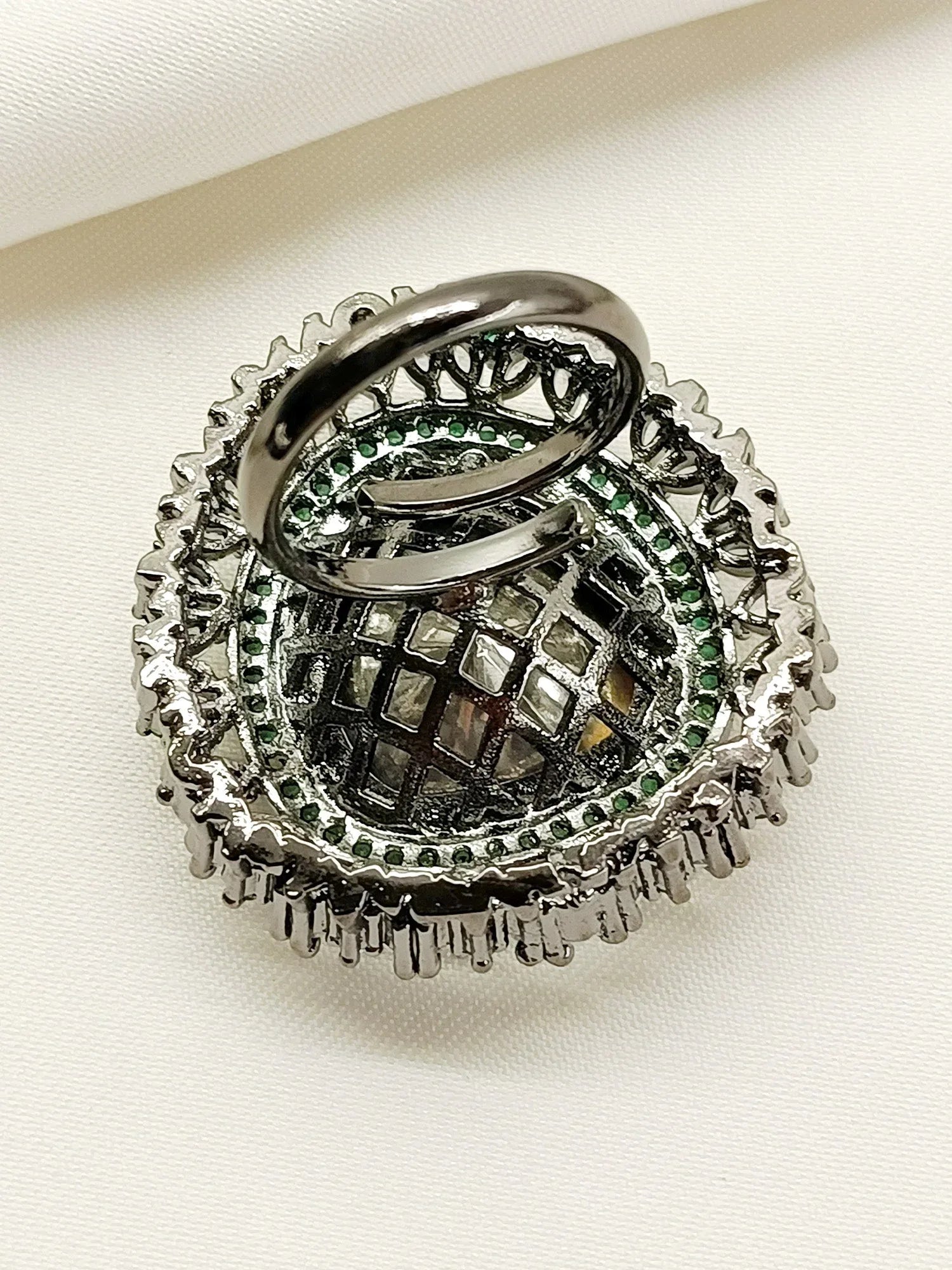 Myla Green Victorian Finger Ring