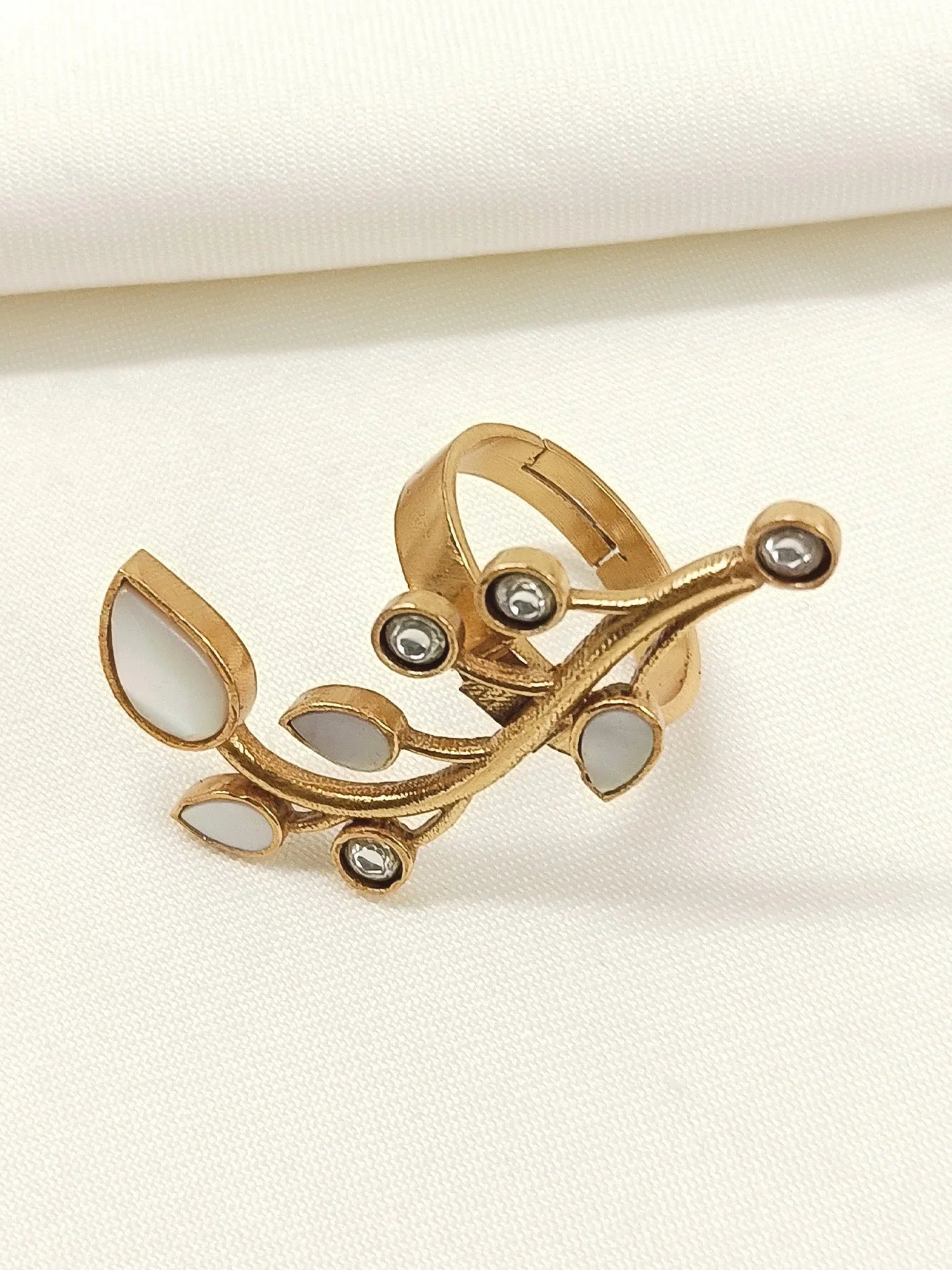 Mayavati White Boutique Finger Ring