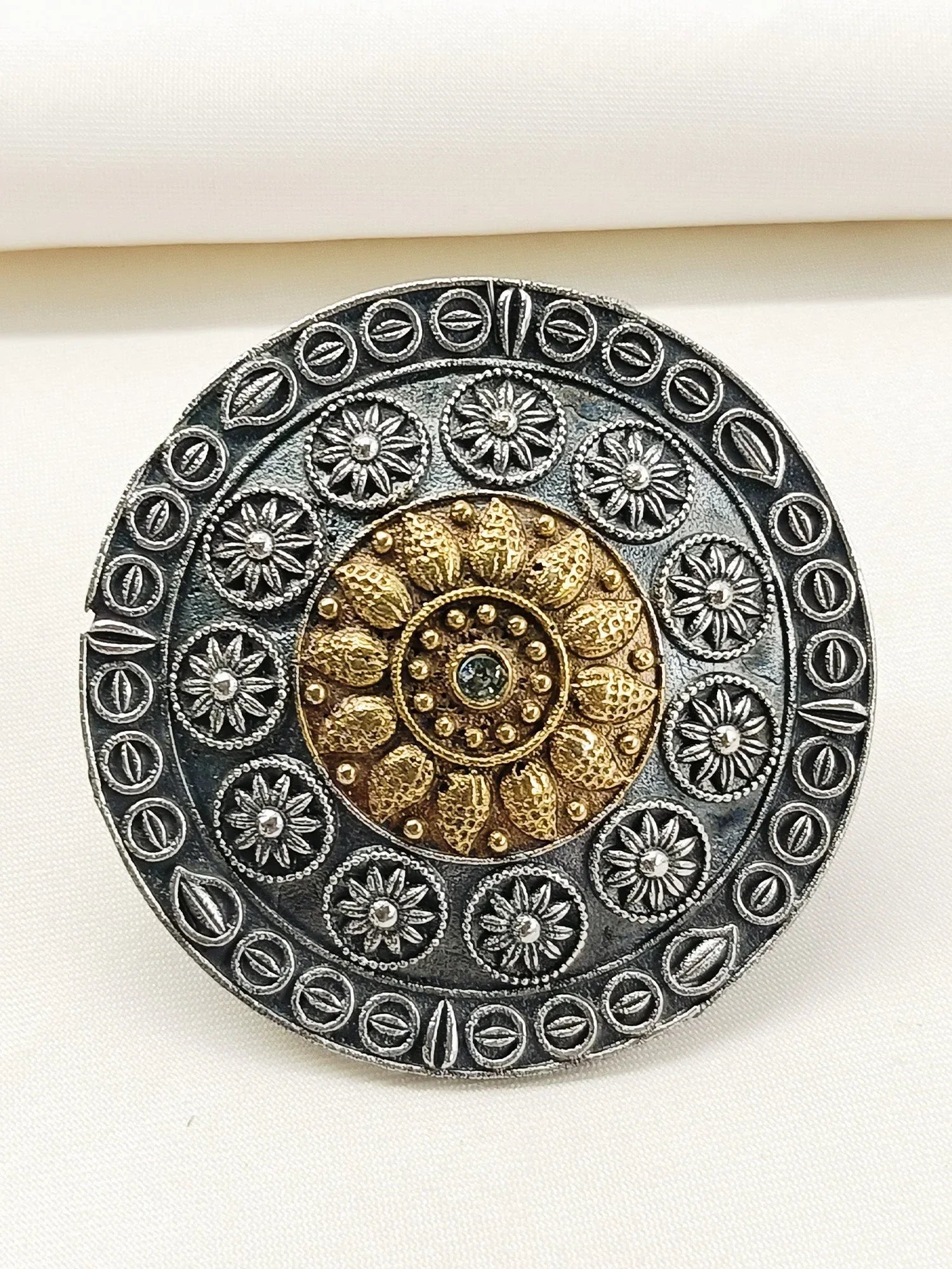 Kisori White Oxidized Finger Ring