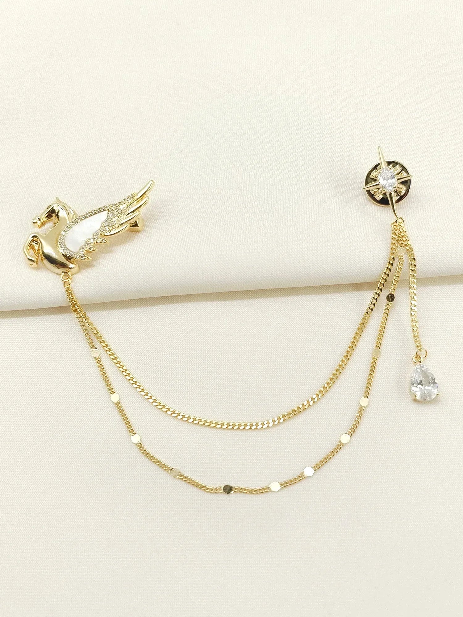 Inaayat Golden Pegasus & Star Brooch Pin With Chain