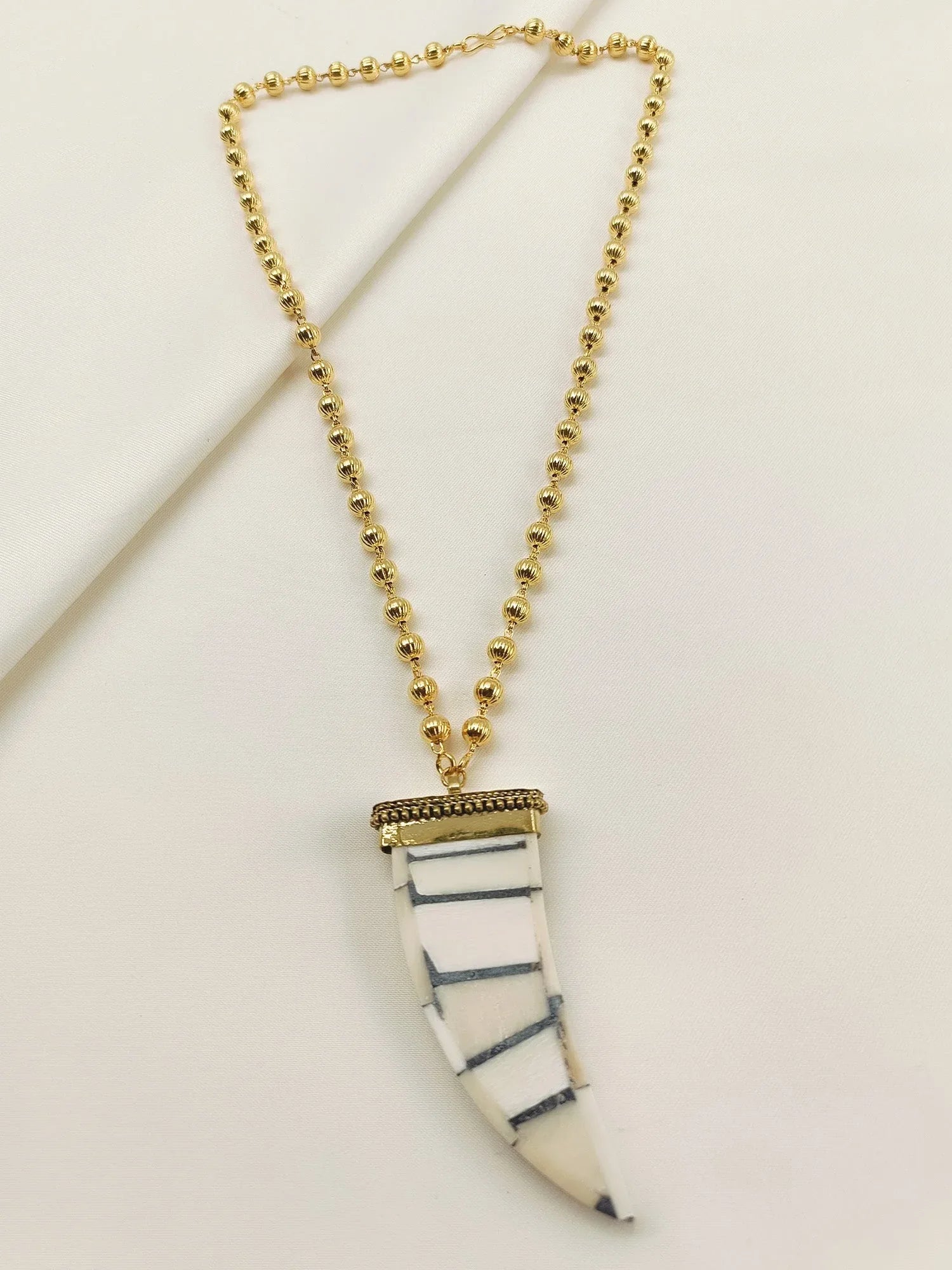 Somerset White Bone Neckpiece