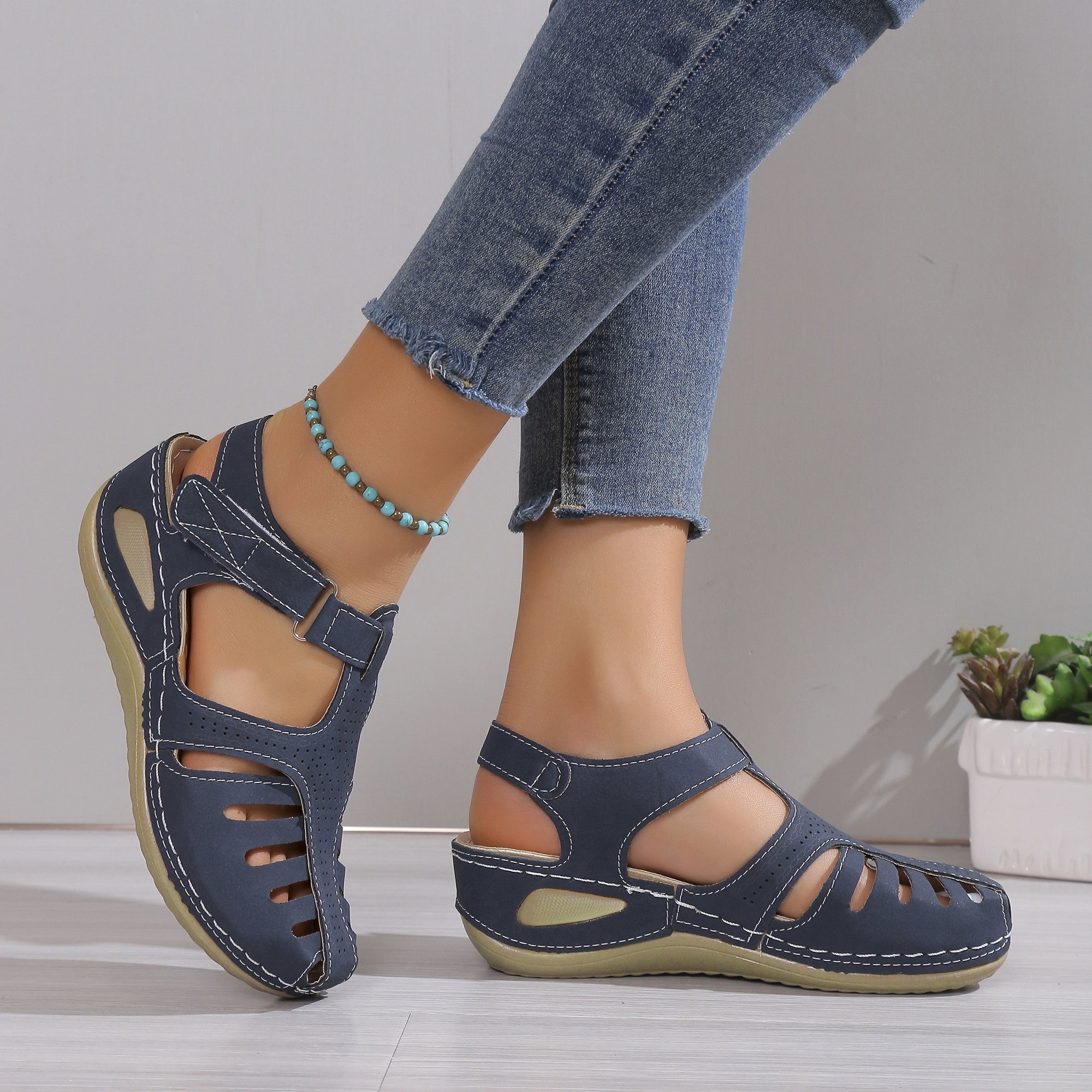 Leni – Komfort Sandalen mit sanfter Erhöhung - By Qivii