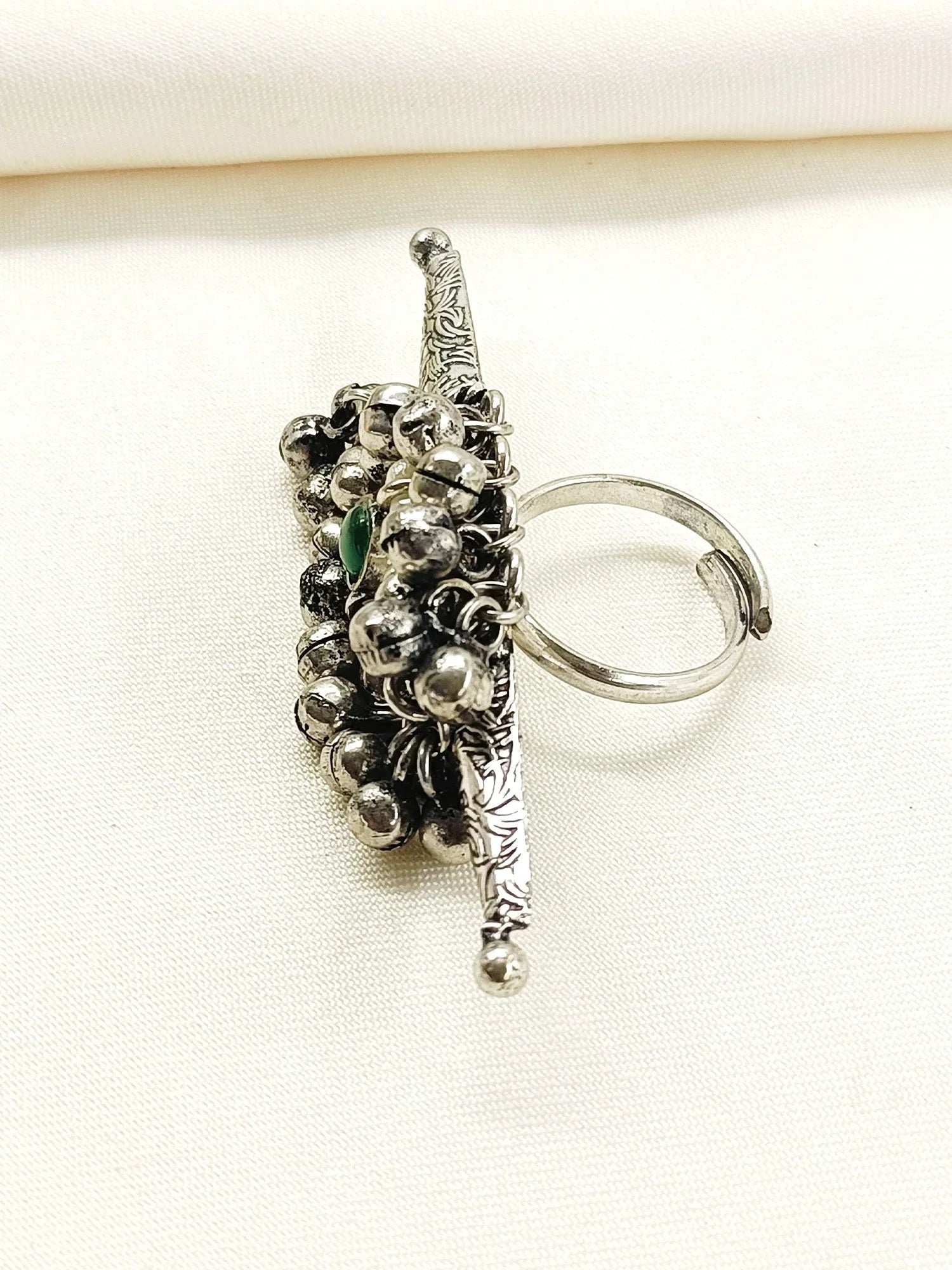 Prathana Green Oxidized Finger Ring
