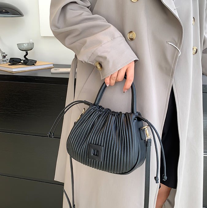 Orleá | Handbag - By Qivii