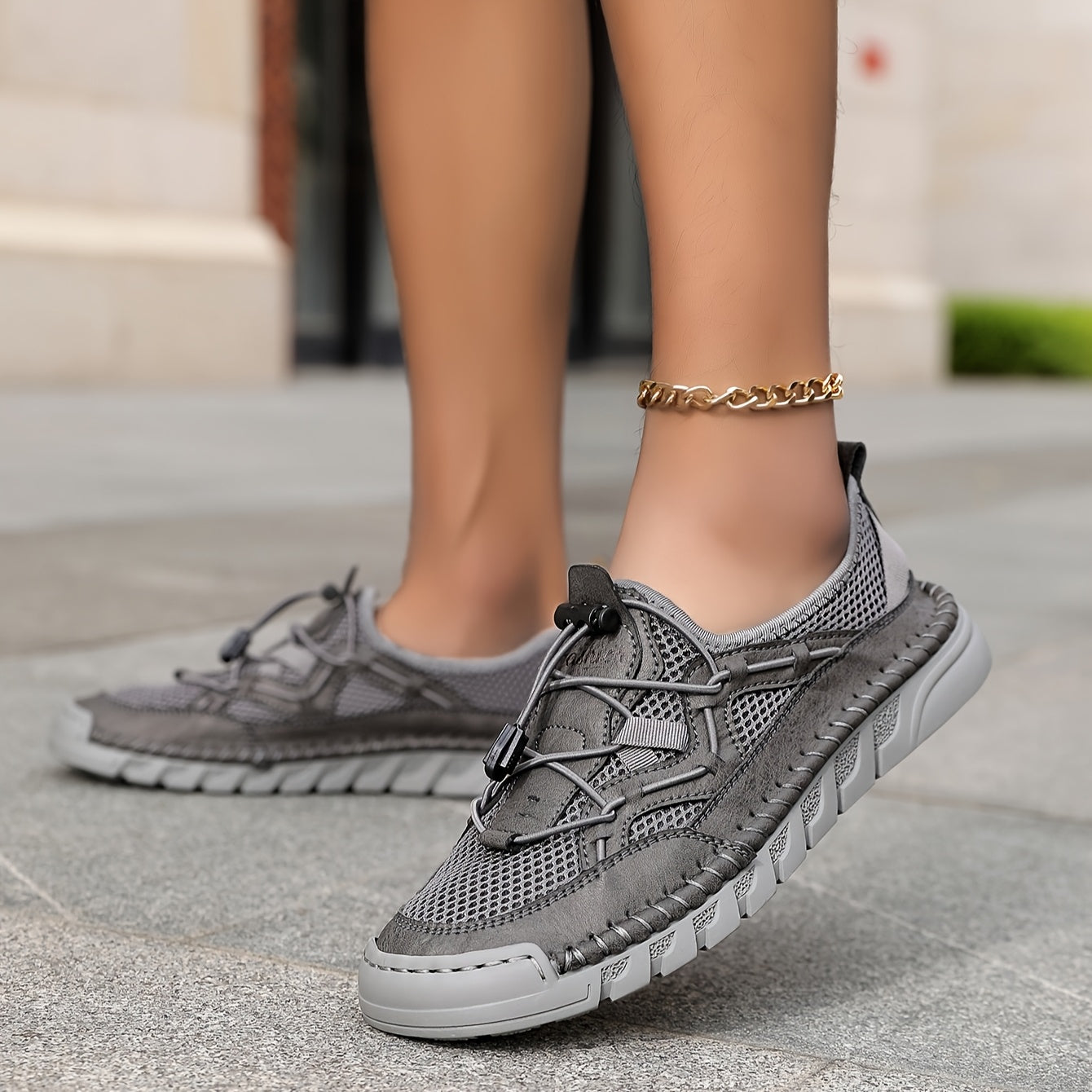 Elara – Der atmungsaktive Komfortschuh - By Qivii