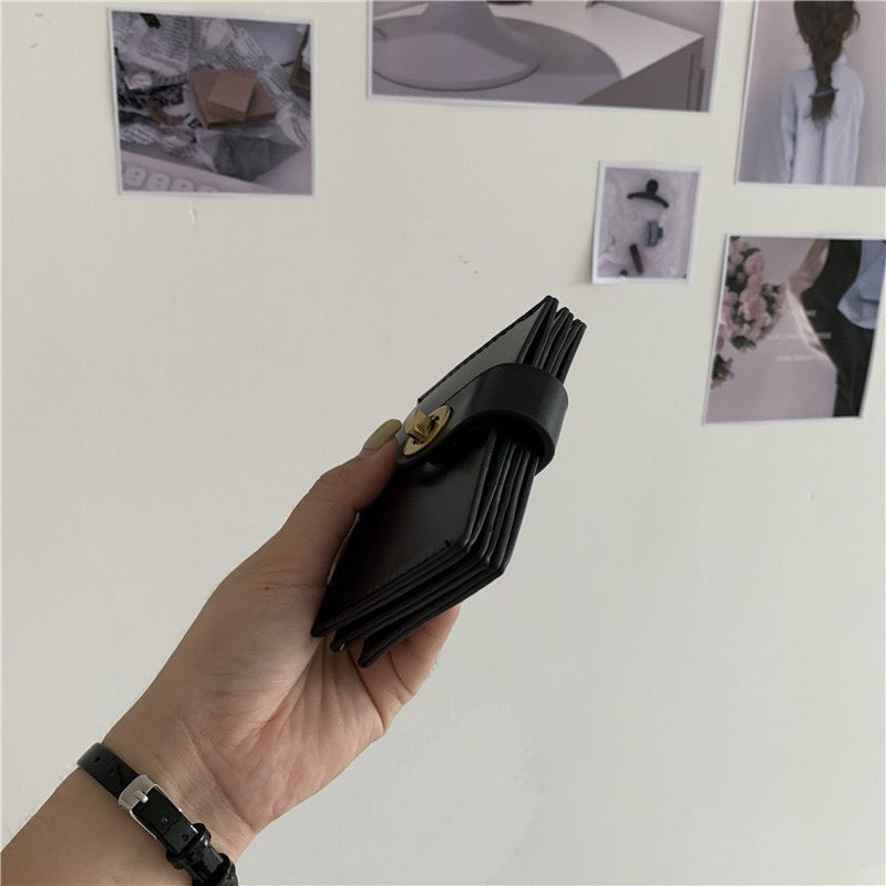 Avoa | Wallet - By Qivii