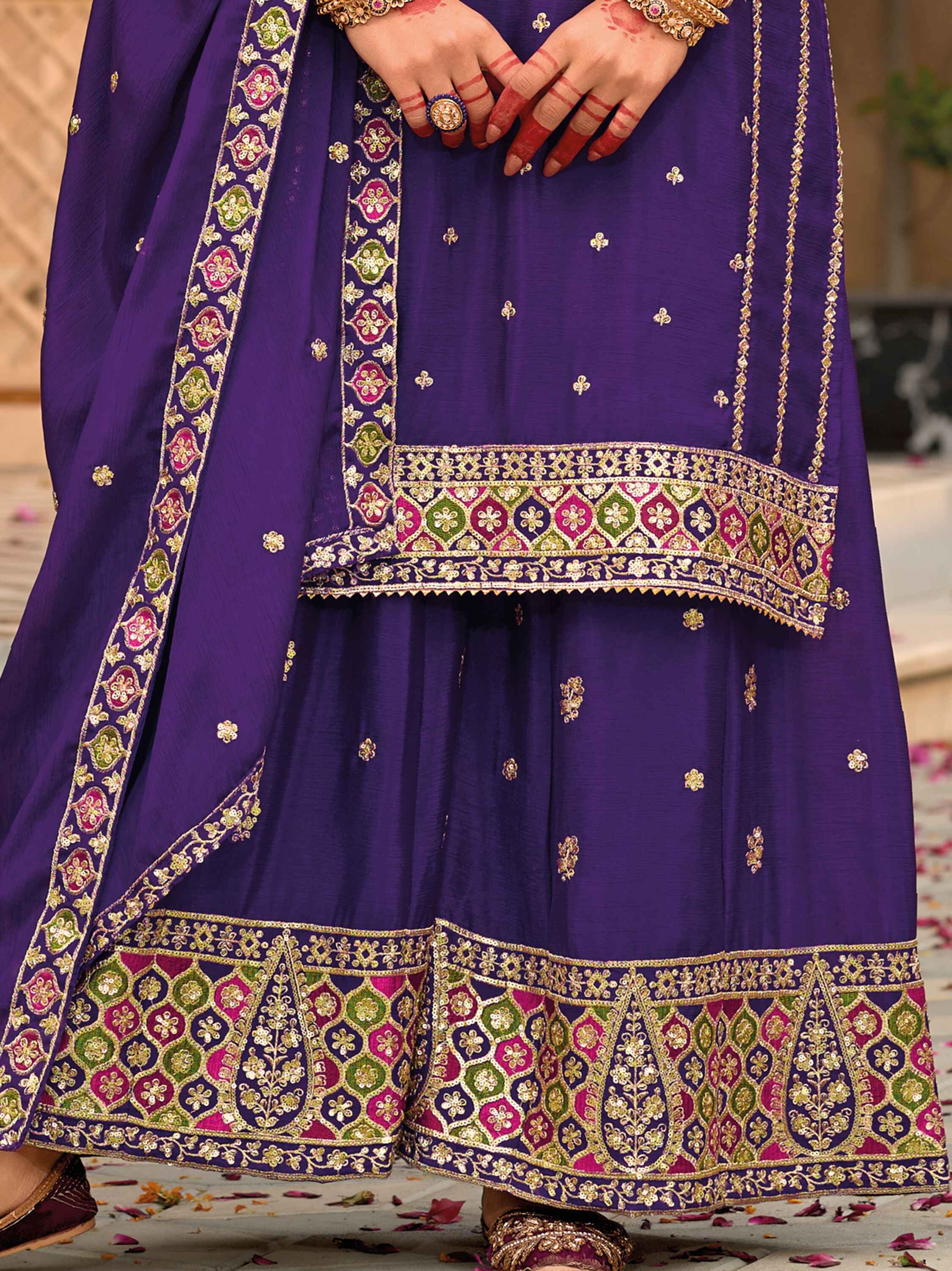 Graceful dupatta with rich chinon fabric and detailed embroidery