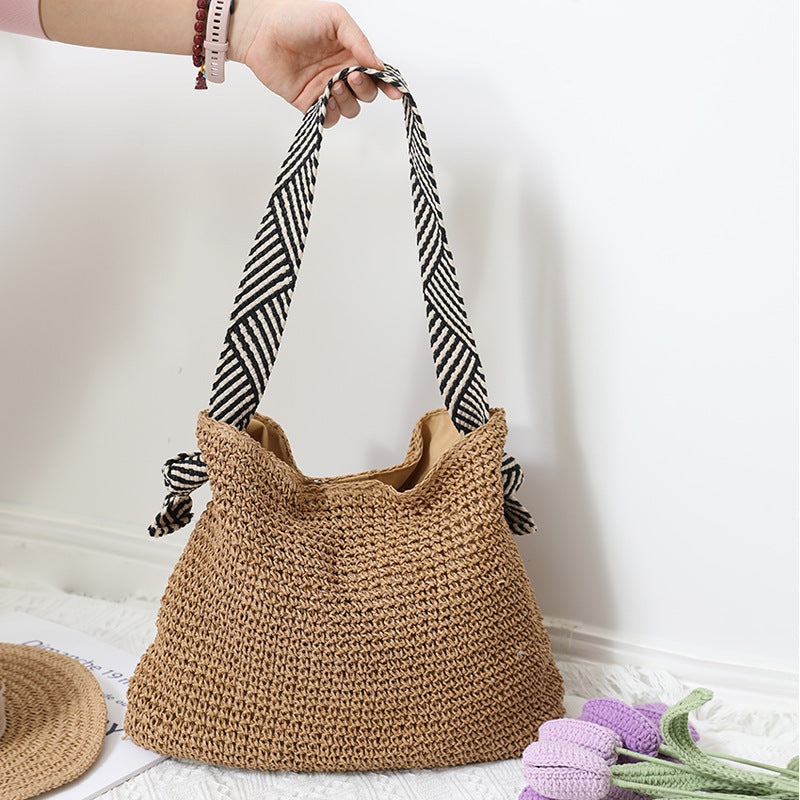 Namah | Shoulder Bag - By Qivii