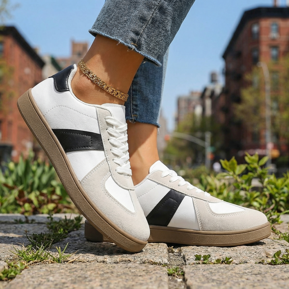 Liora Low-Top Sneakers